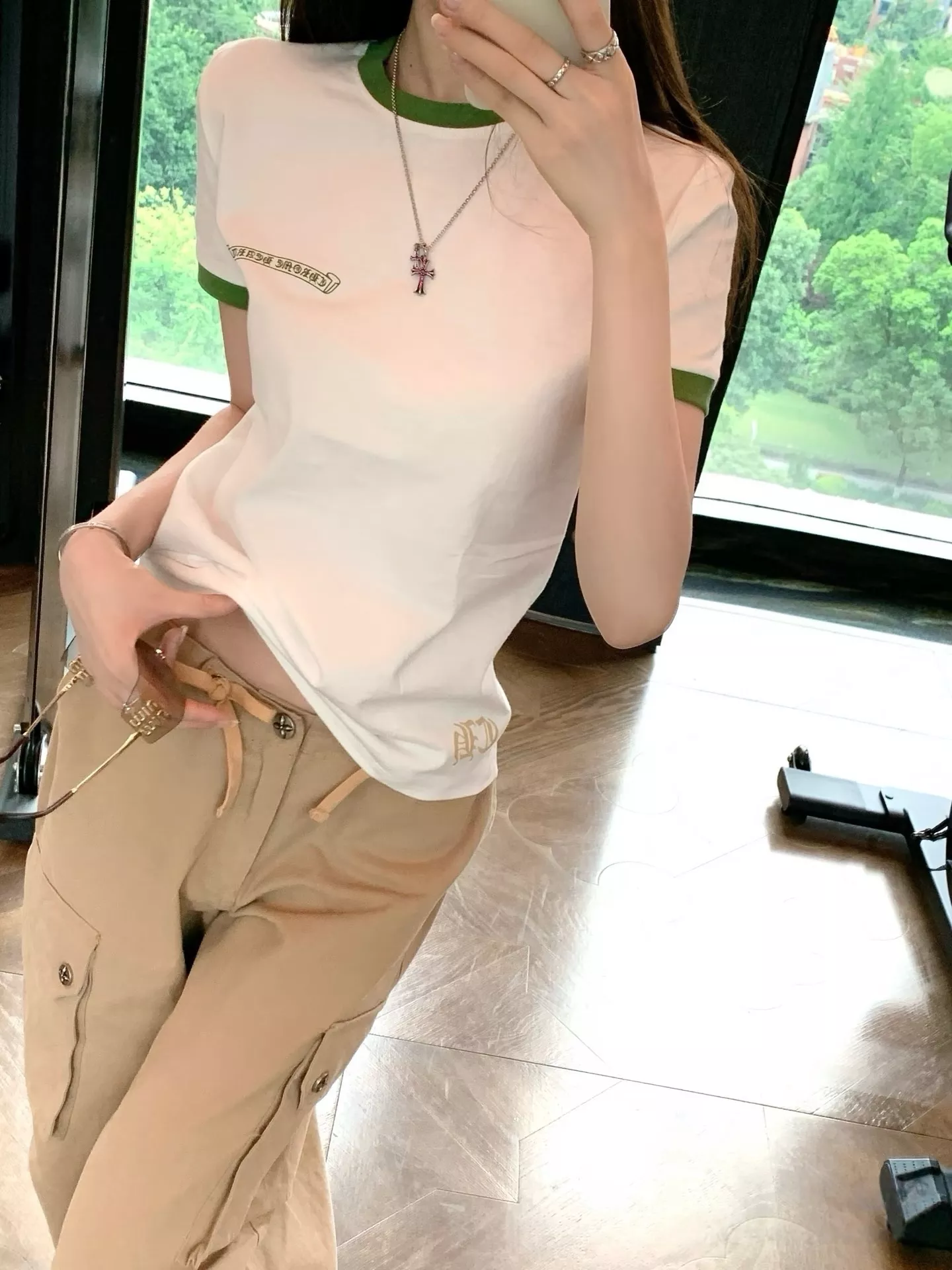 크롬하츠 로고 디테일 반소매 티셔츠 상세 이미지 169