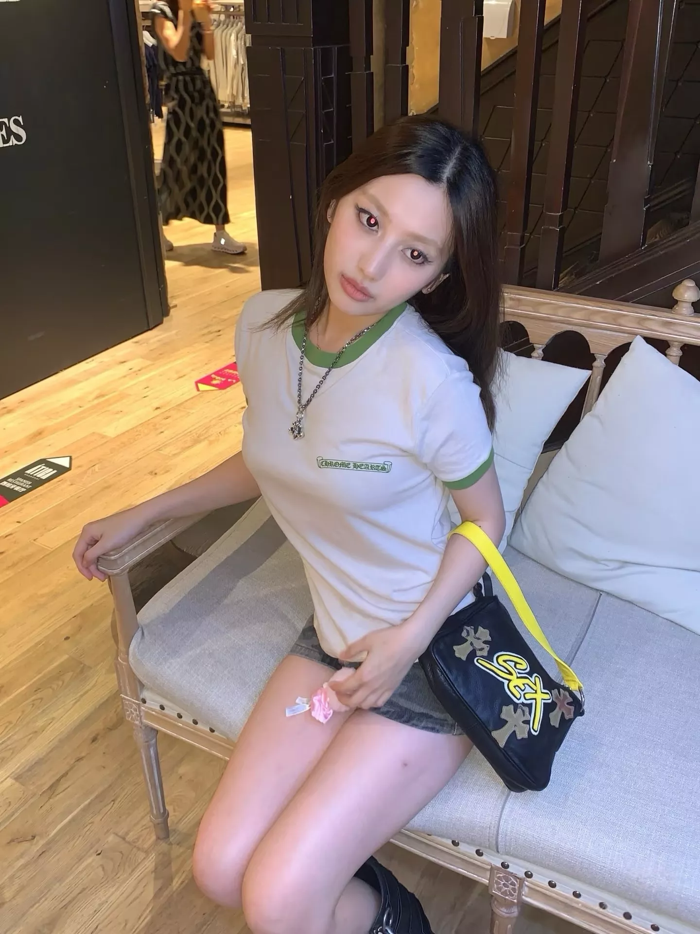 크롬하츠 로고 디테일 반소매 티셔츠 상세 이미지 175