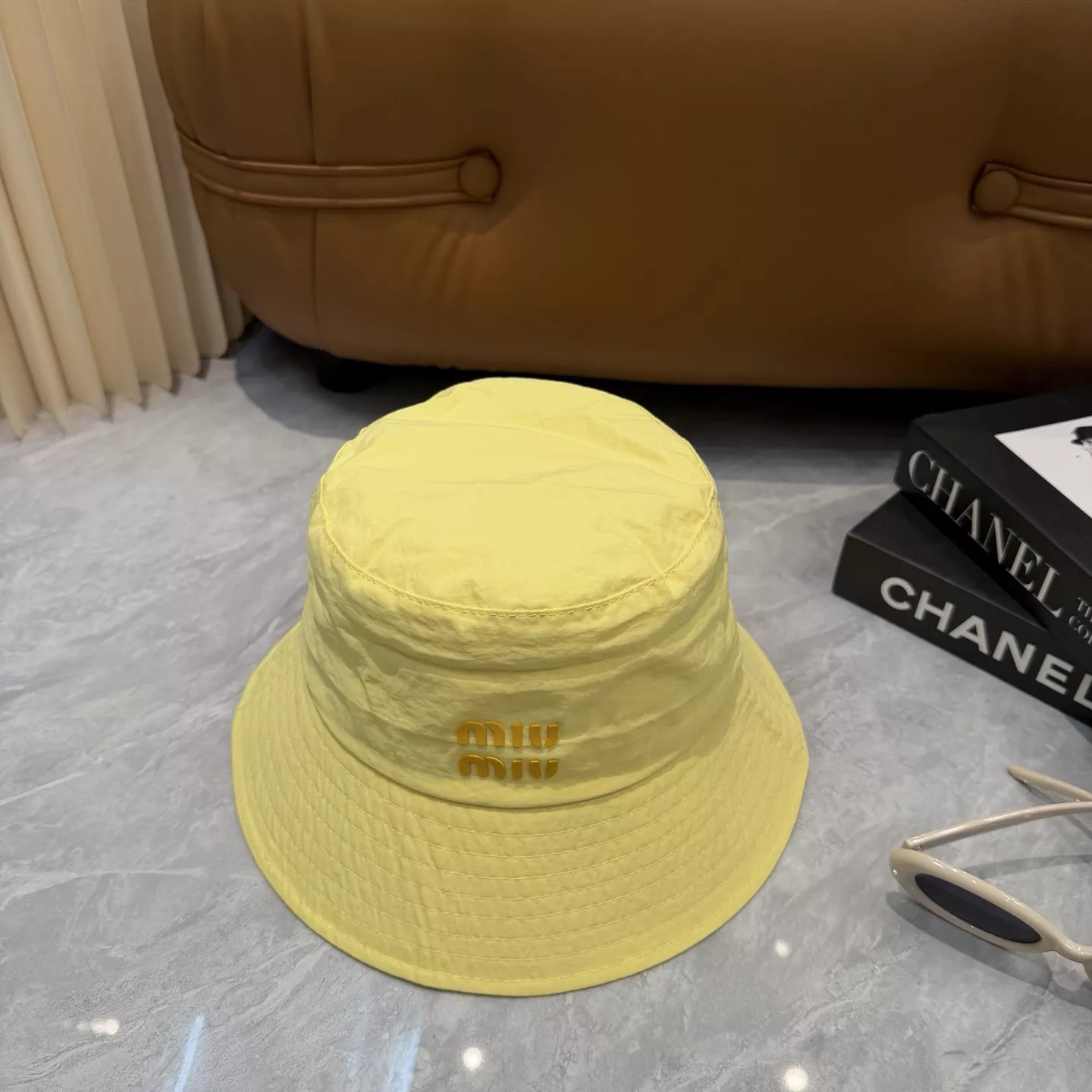미우미우 마카롱 컬러 속건 버킷햇 상세 이미지 12