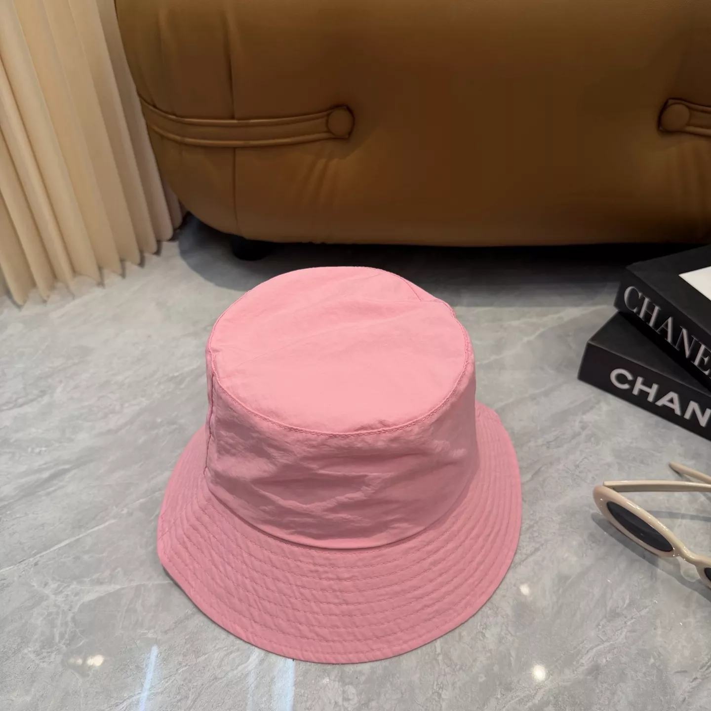 미우미우 마카롱 컬러 속건 버킷햇 상세 이미지 4