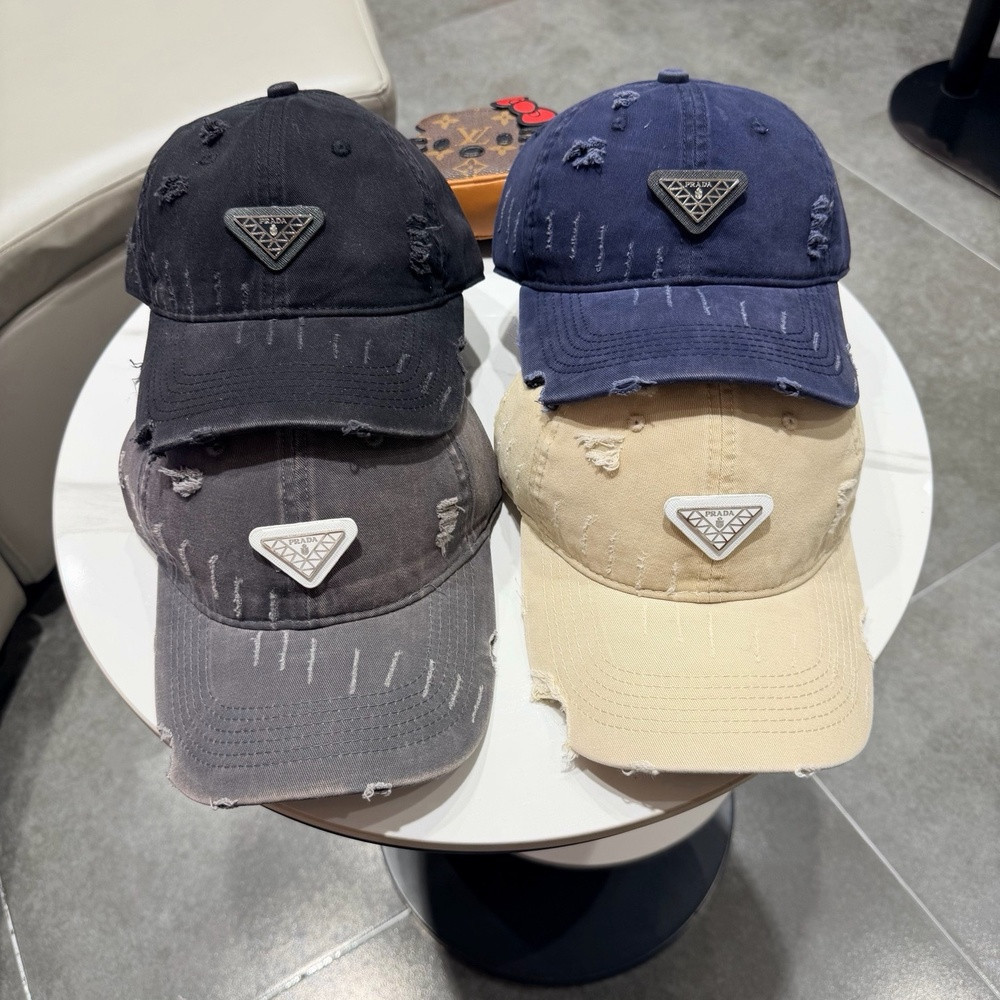 프라다 데미지 디테일 삼각 로고 볼캡