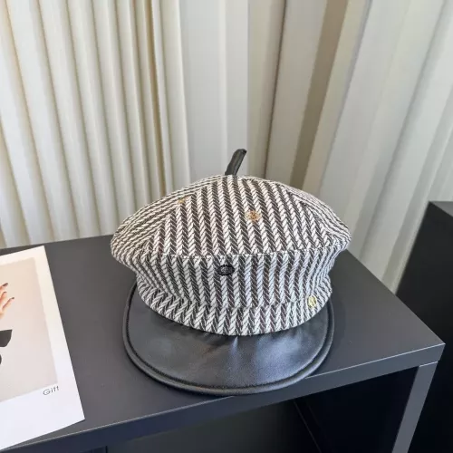 디올 군모 스타일 캡
