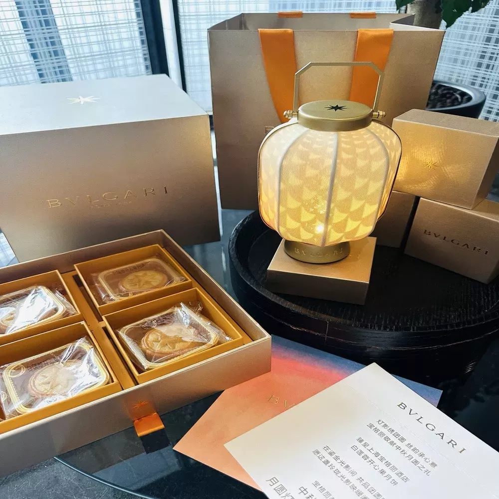 불가리 충전식 무드등 포함 연자용 피스타치오 월병 선물세트
