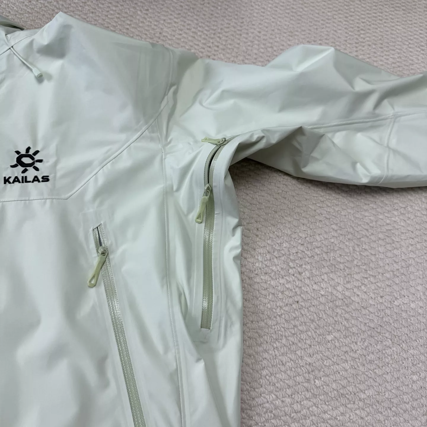 카일라스 고어텍스 방수 방풍 후드 하드쉘 재킷 상세 이미지 24