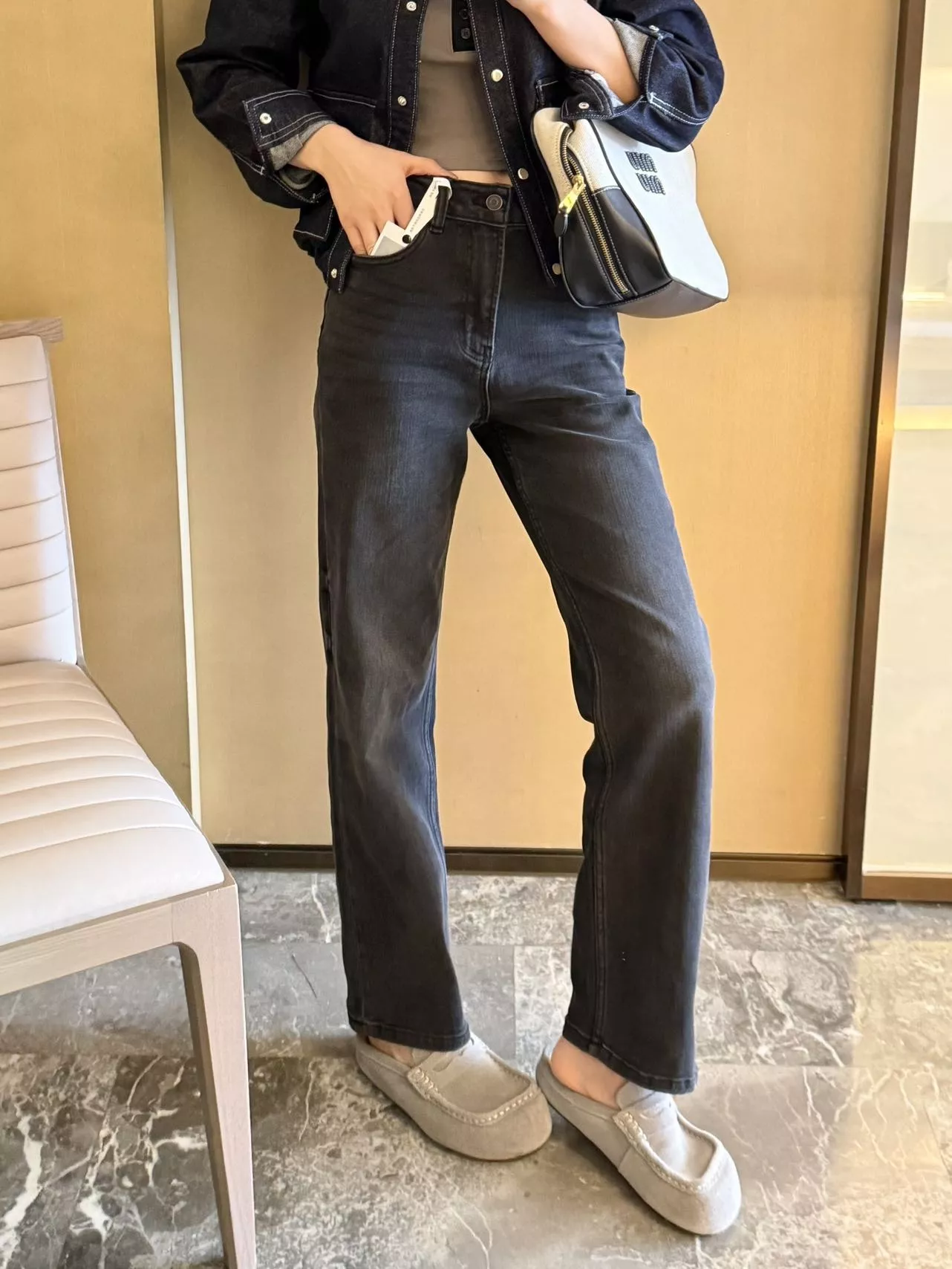 셀린느 가죽 패치 스트레이트 데님 팬츠 상세 이미지 28