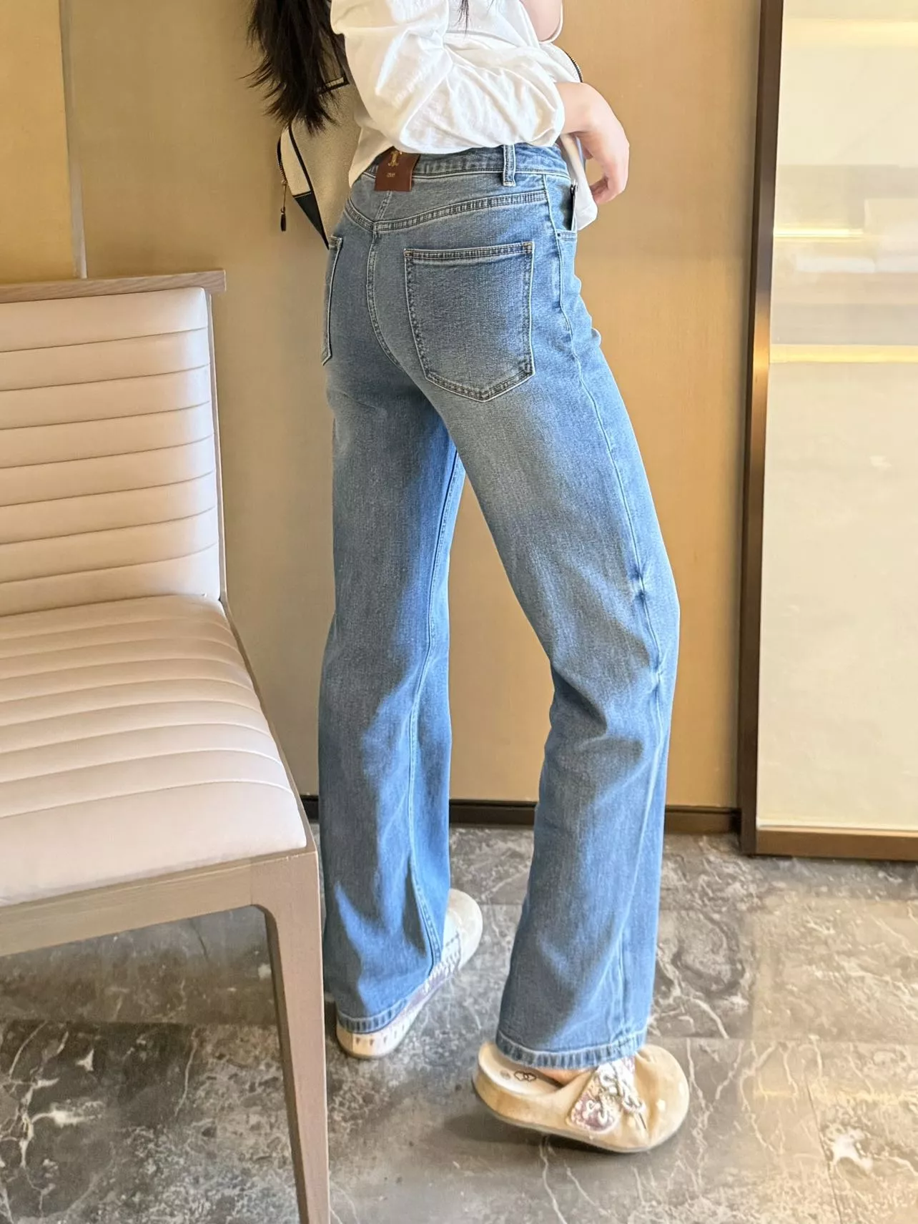 셀린느 가죽 패치 스트레이트 데님 팬츠 상세 이미지 40