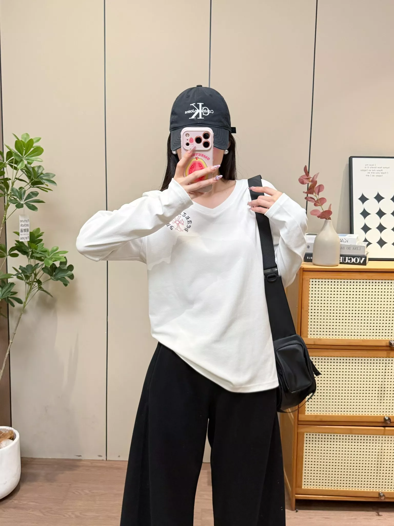 크롬하츠 브이넥 십자 프린트 긴소매 티셔츠 상세 이미지 30