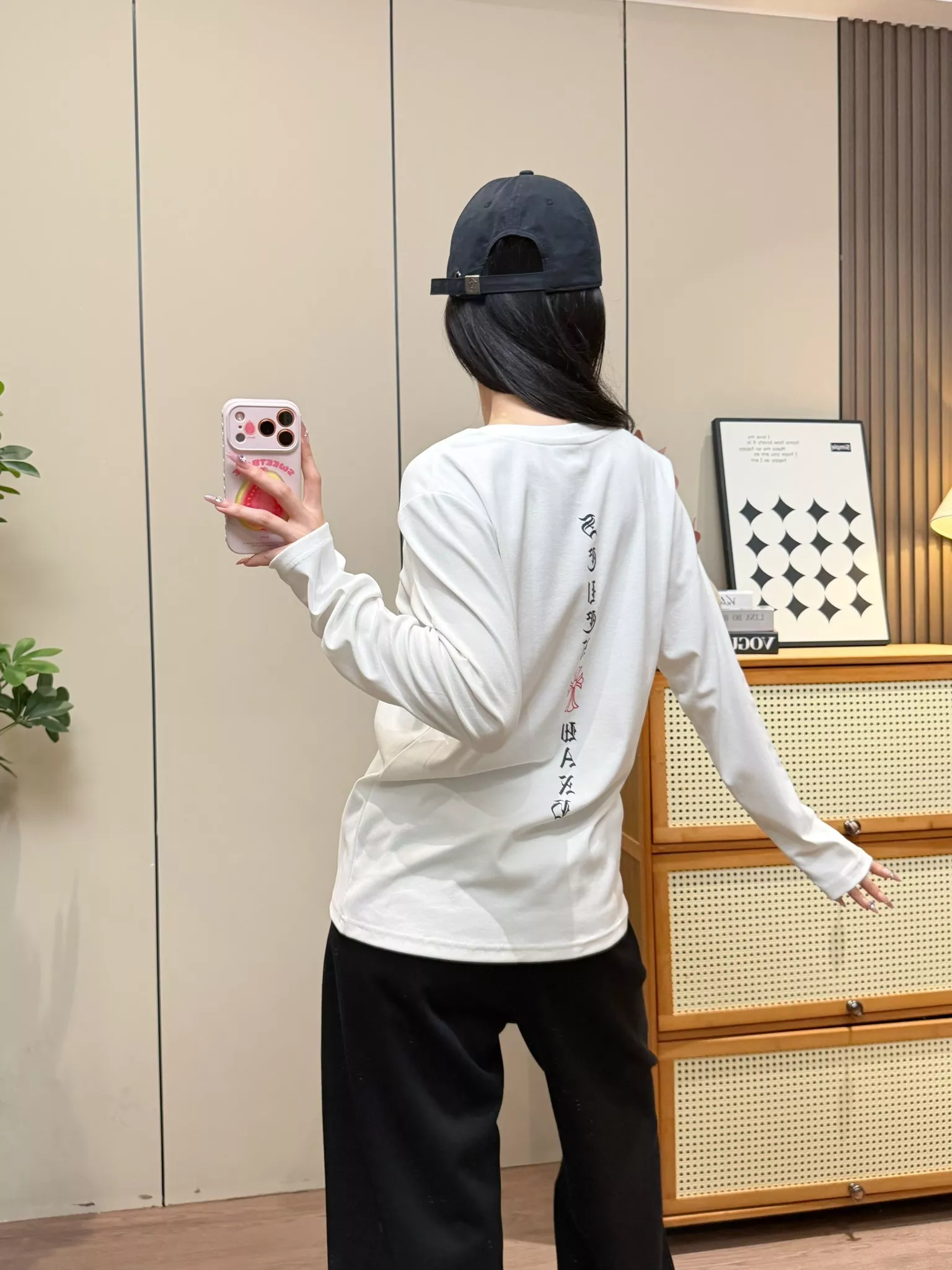 크롬하츠 브이넥 십자 프린트 긴소매 티셔츠 상세 이미지 25