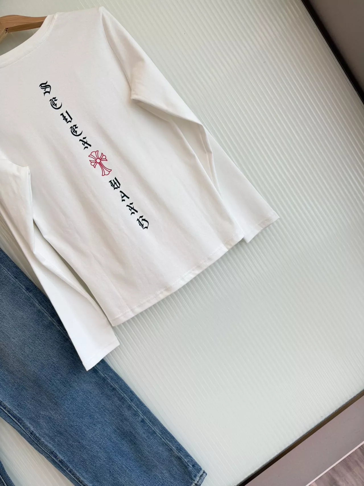 크롬하츠 브이넥 십자 프린트 긴소매 티셔츠 상세 이미지 6