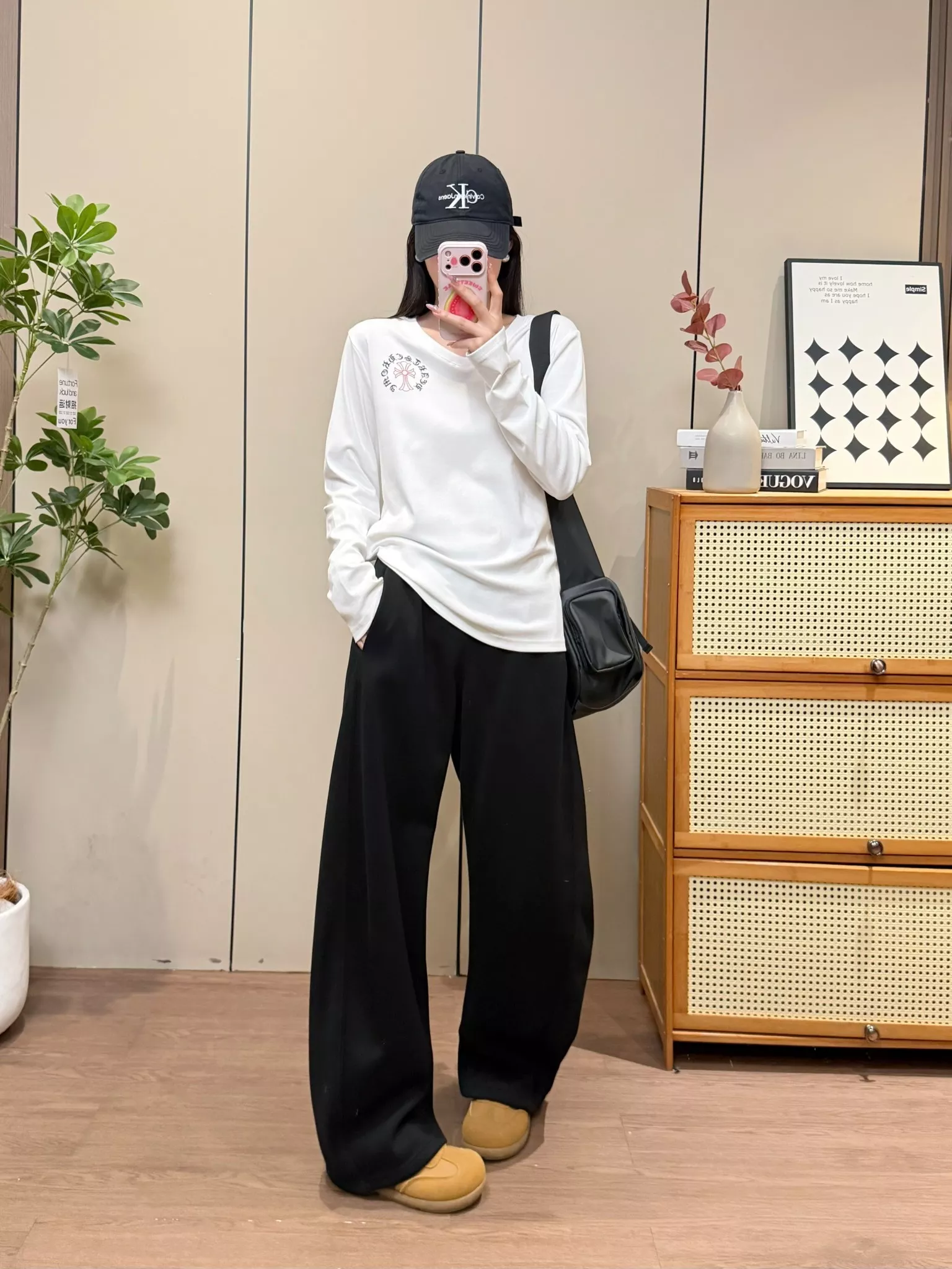 크롬하츠 브이넥 십자 프린트 긴소매 티셔츠 상세 이미지 26