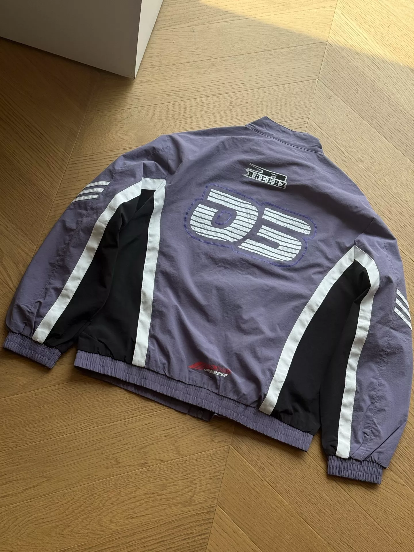 아디다스 삼선 배색 루즈핏 레이싱 재킷 상세 이미지 3