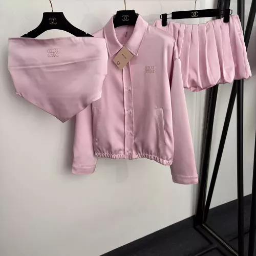 미우미우 로고 자수 패치 카라 긴소매 아우터 쓰리피스