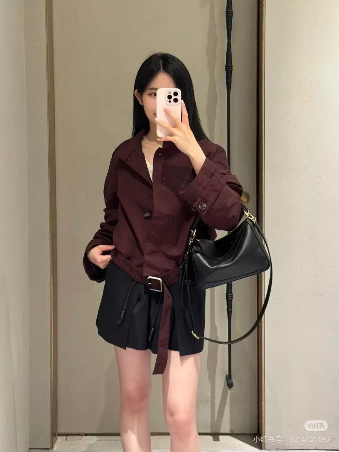 로에베 백로고 가죽패치 스탠드카라 긴소매 쇼트 코트 상세 이미지 30