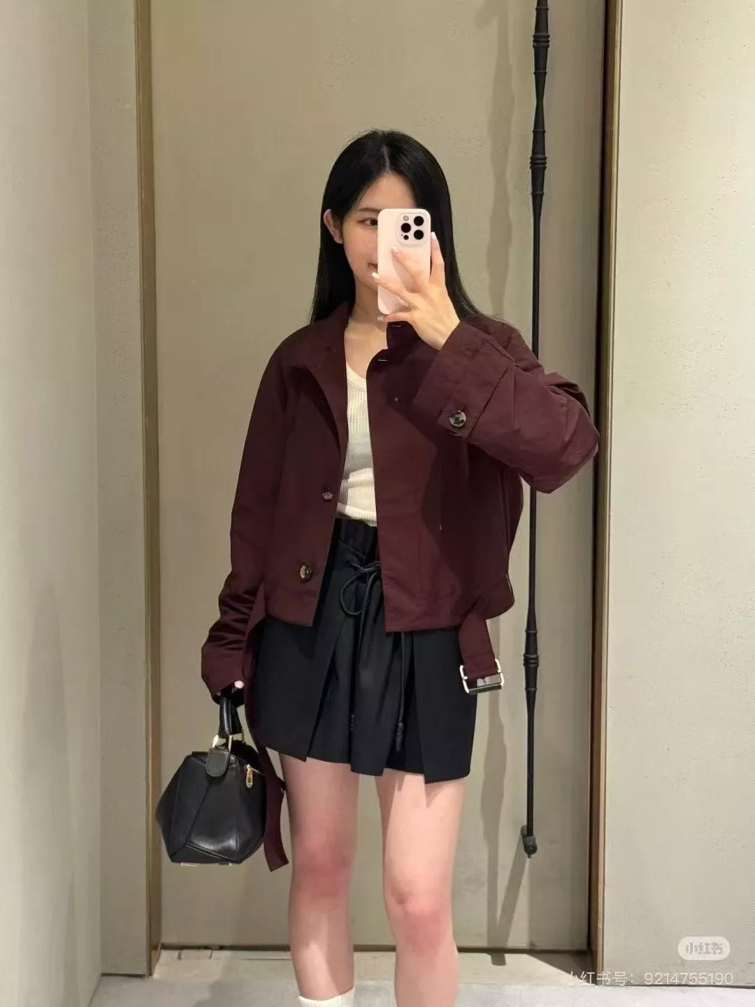 로에베 백로고 가죽패치 스탠드카라 긴소매 쇼트 코트 상세 이미지 26
