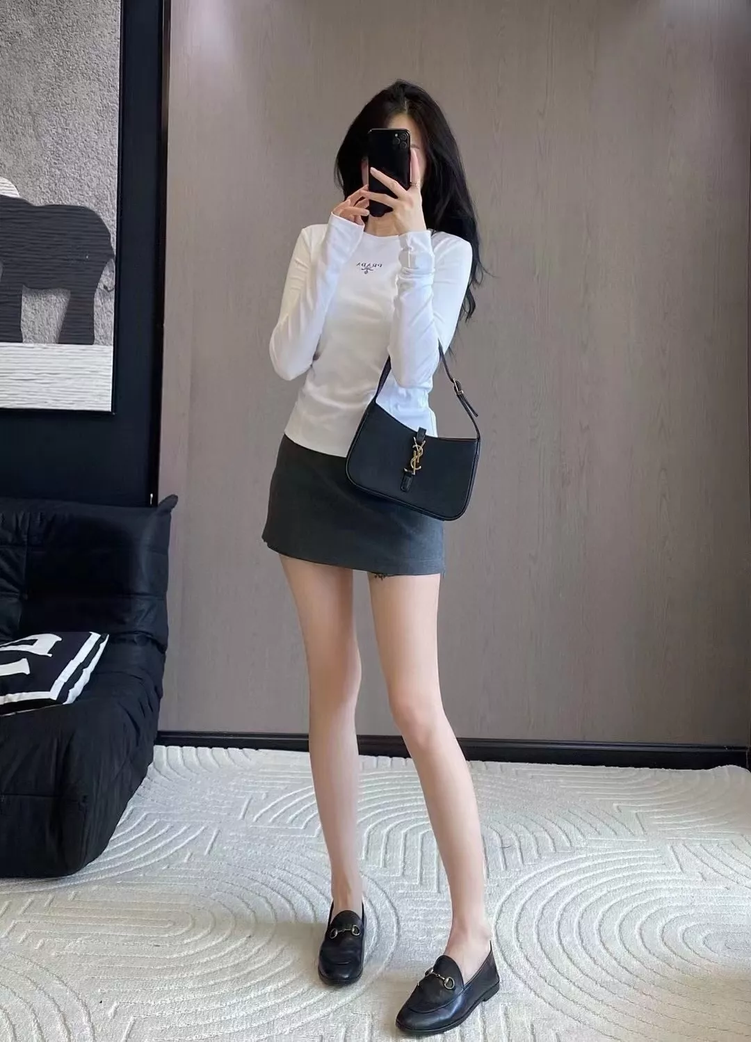 프라다 레터링 프린트 슬림핏 긴소매 티셔츠 상세 이미지 19