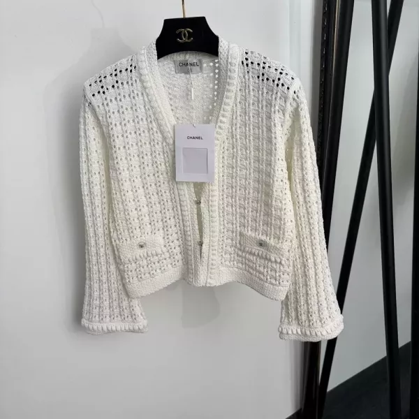 샤넬 펀칭 긴소매 니트 가디건