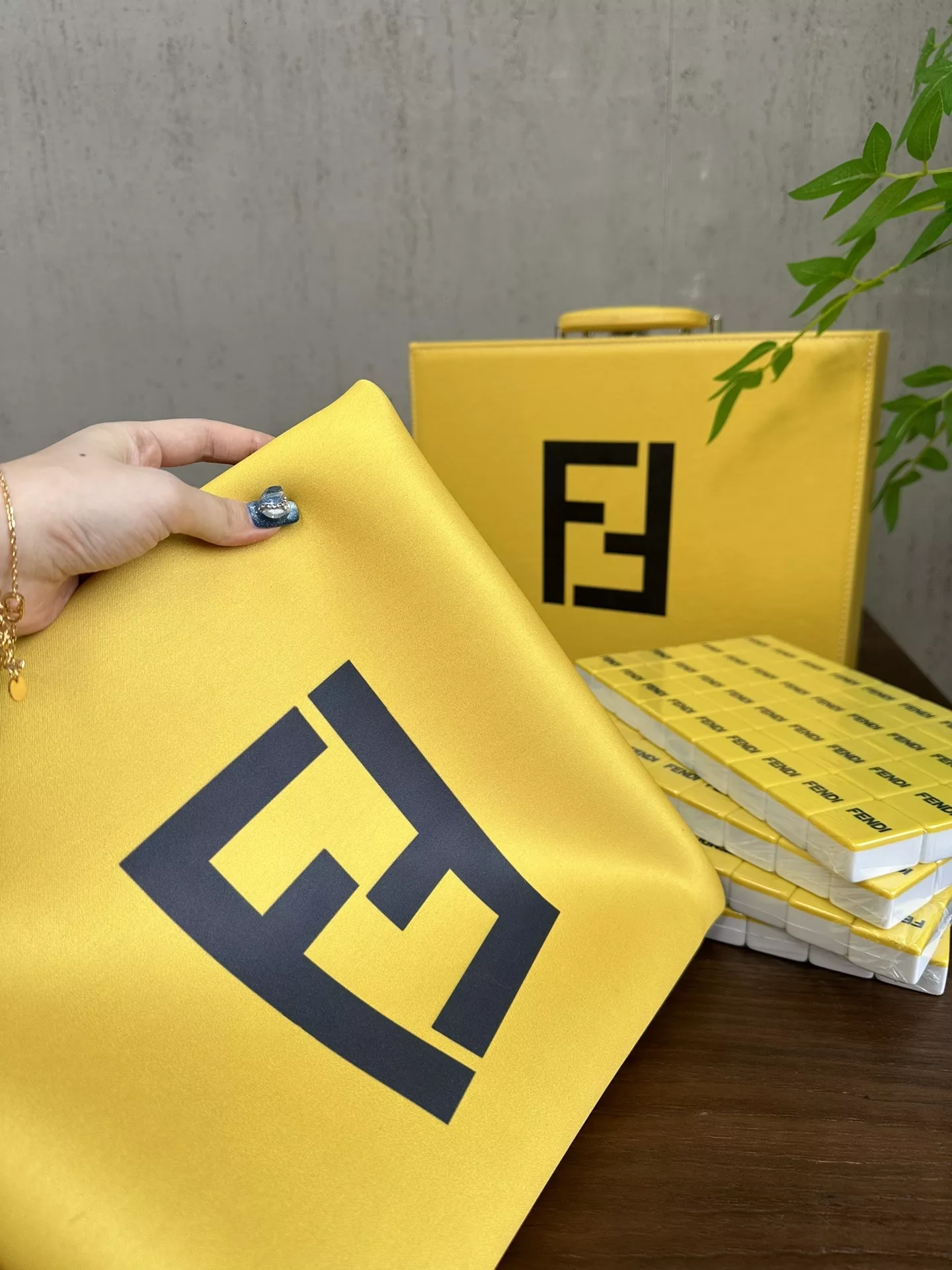 펜디 옐로 프린트 마작 기프트 세트 상세 이미지 11