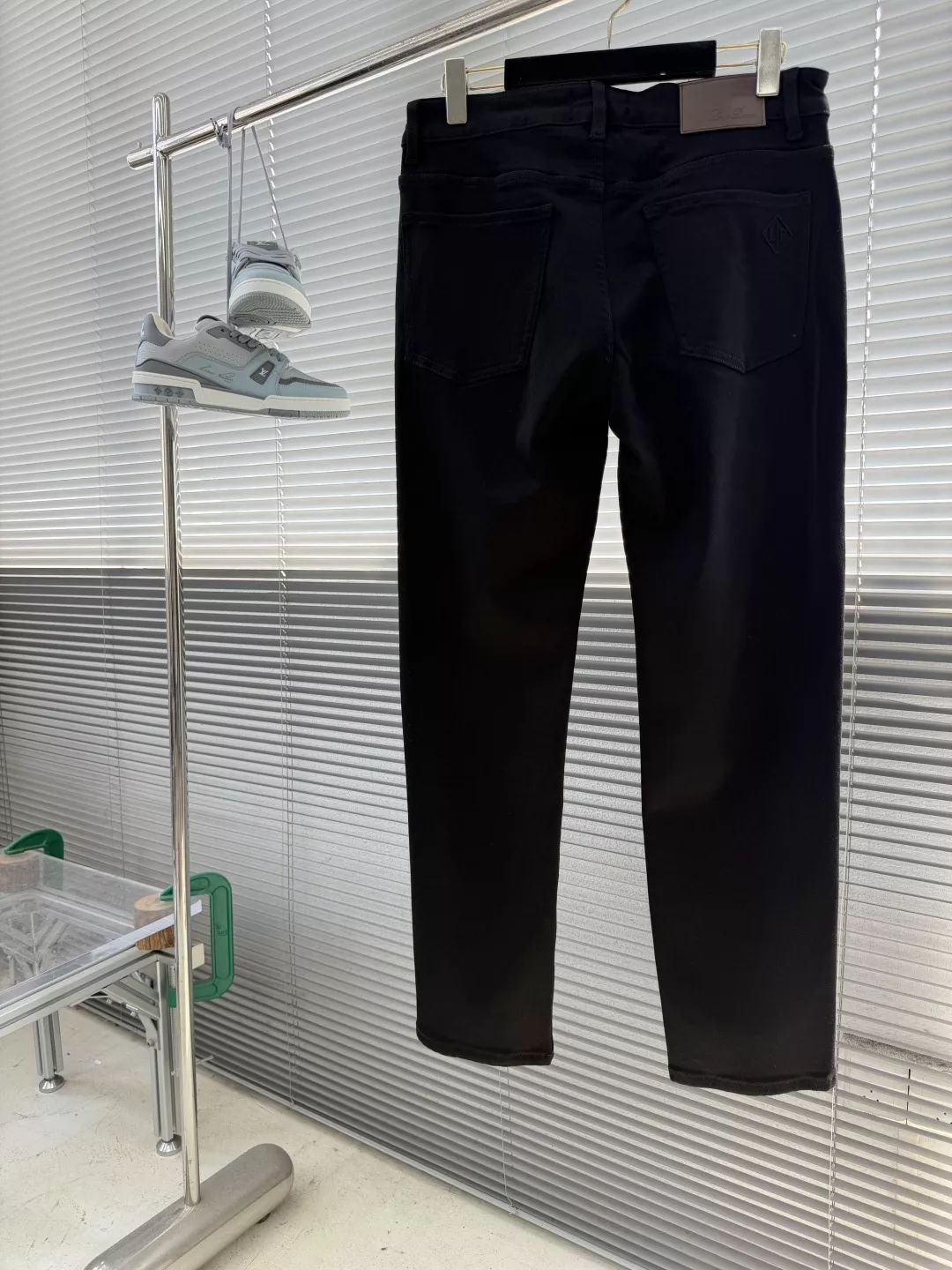 로로피아나 워시드 스트레이트 핏 데님 팬츠 상세 이미지 2