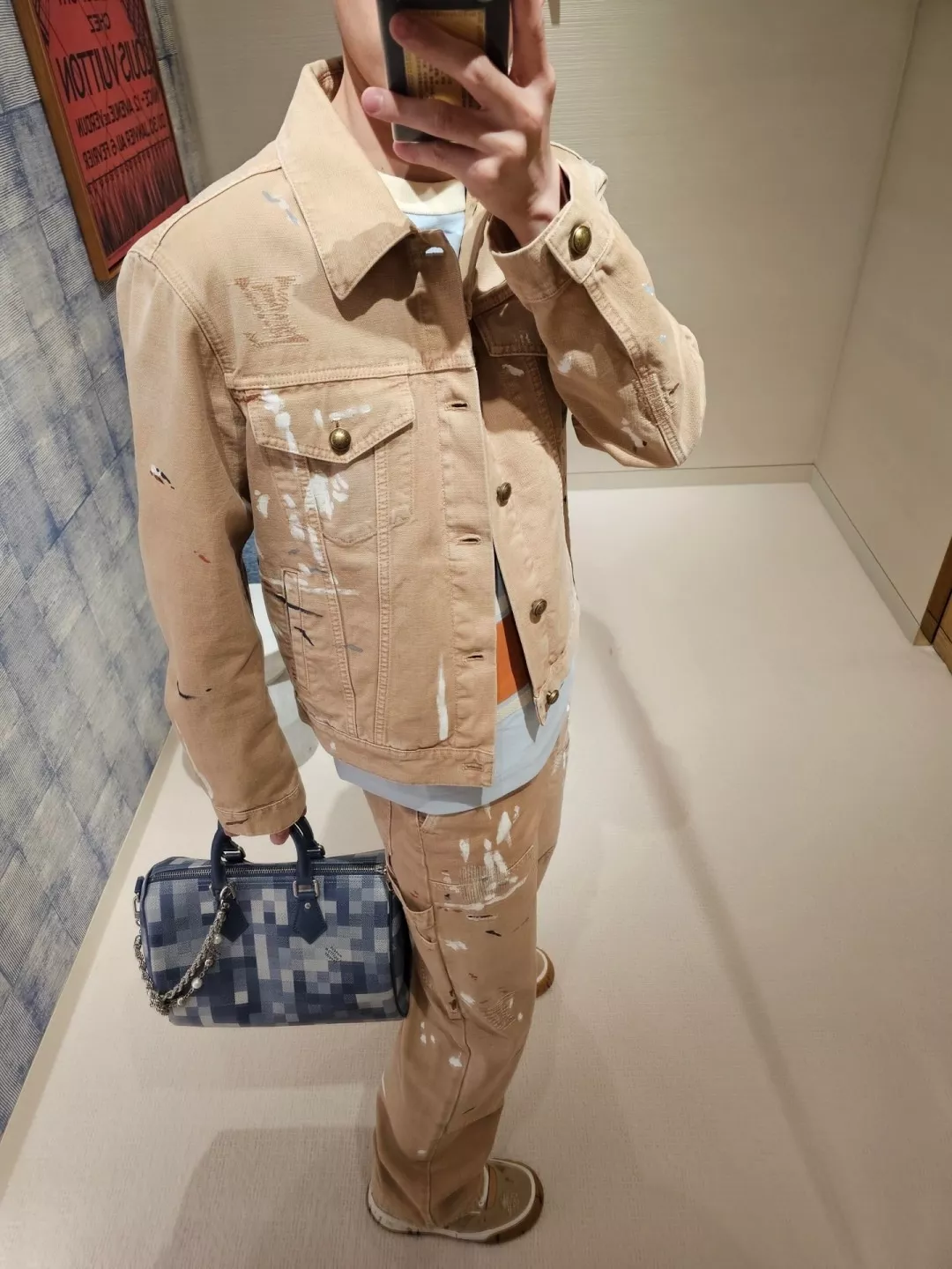 루이비통 오트밀 컬러 페인팅 장식 카라 데님 재킷 상세 이미지 24