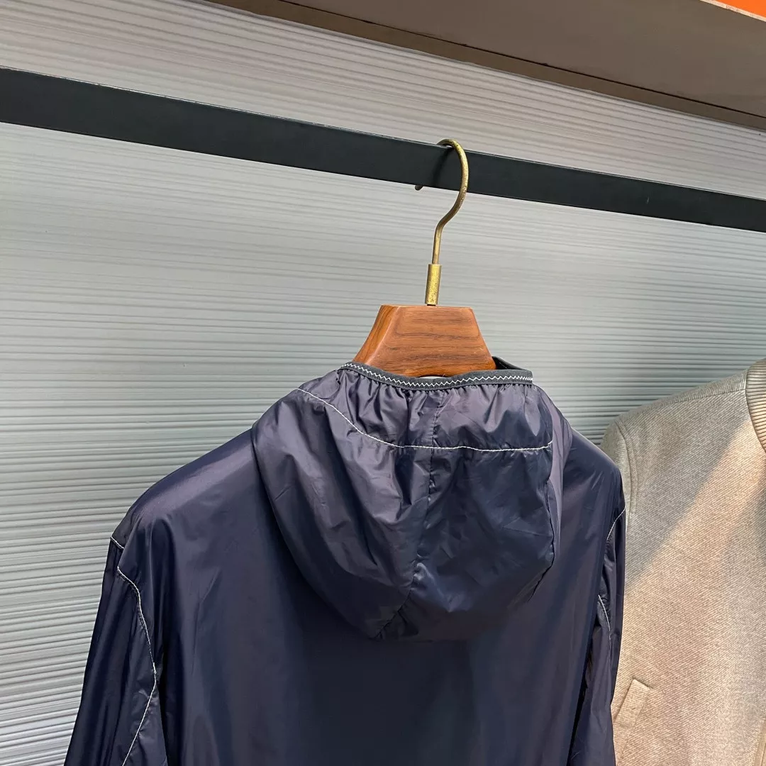 몽클레어 경량 나일론 배색 스티치 후드 재킷 상세 이미지 9