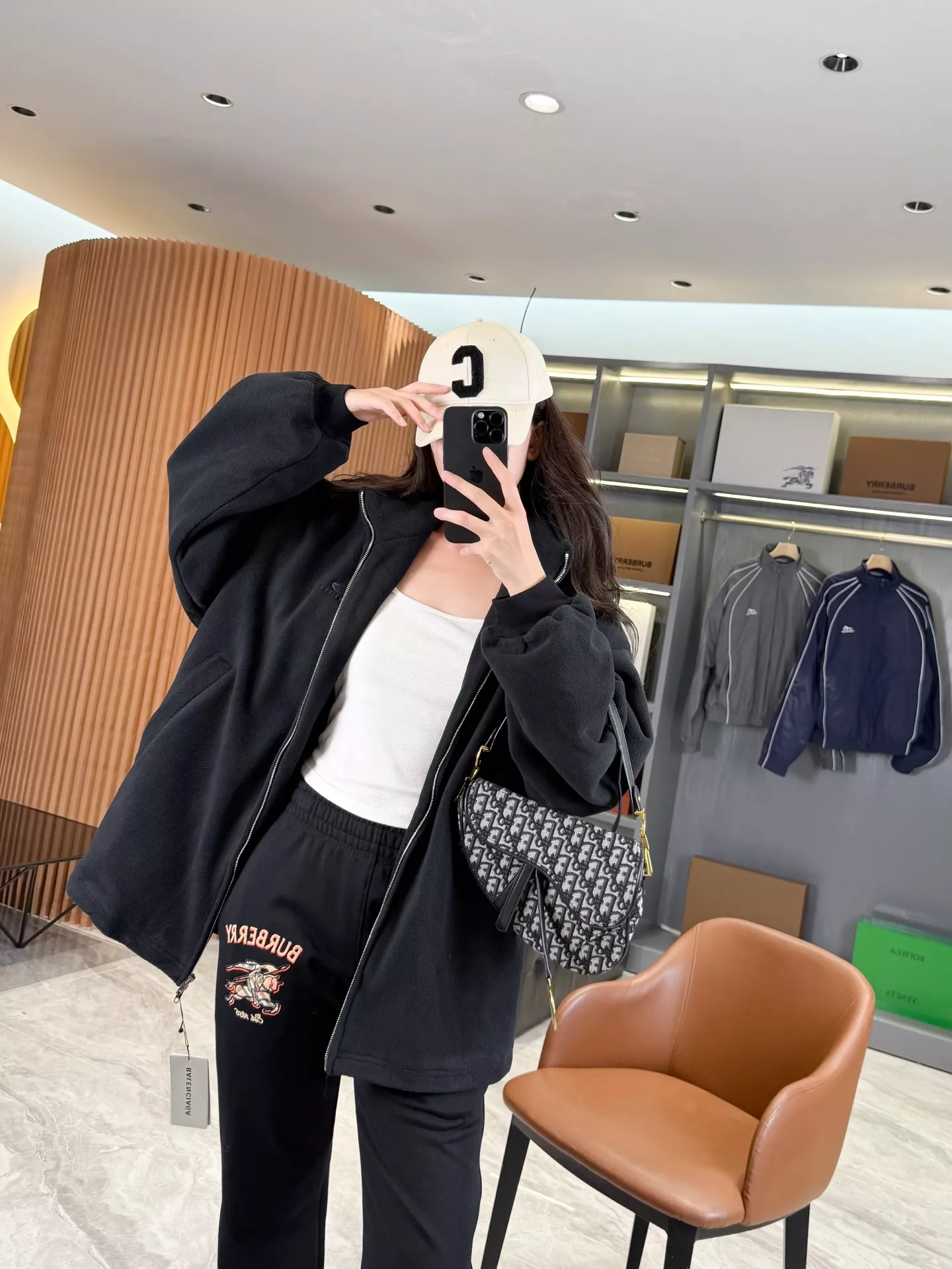 발렌시아가 자수 투웨이 지퍼 후드 플리스 재킷 상세 이미지 42