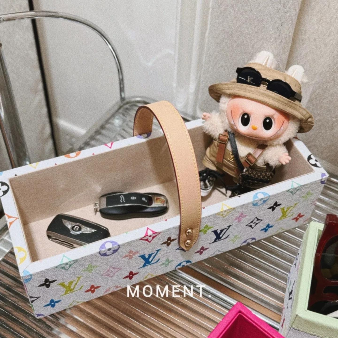 루이비통 모노그램 캔버스 핸들 소품 보관함 상세 이미지 50