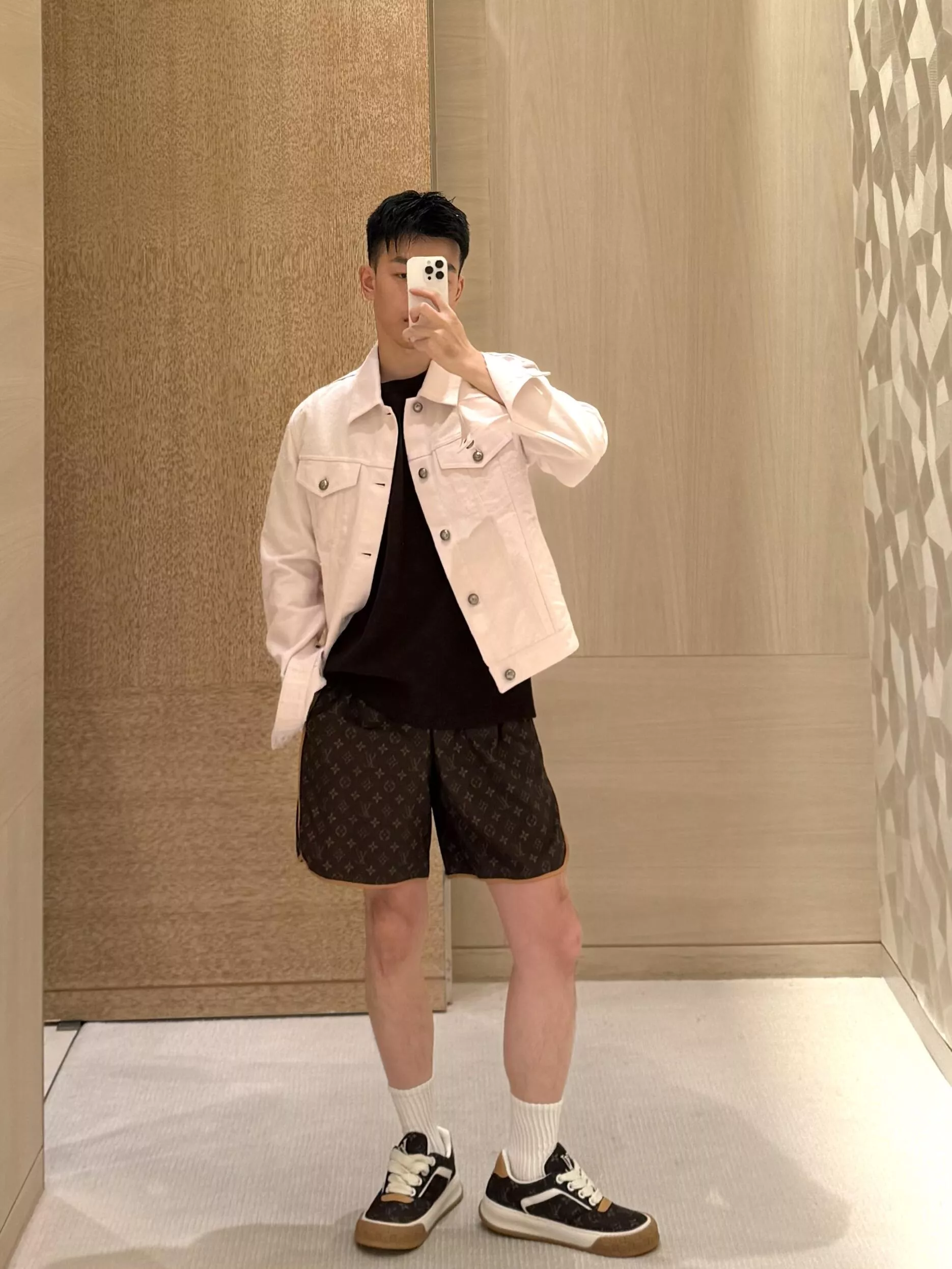 루이비통 테크 소재 조거 팬츠 상세 이미지 21