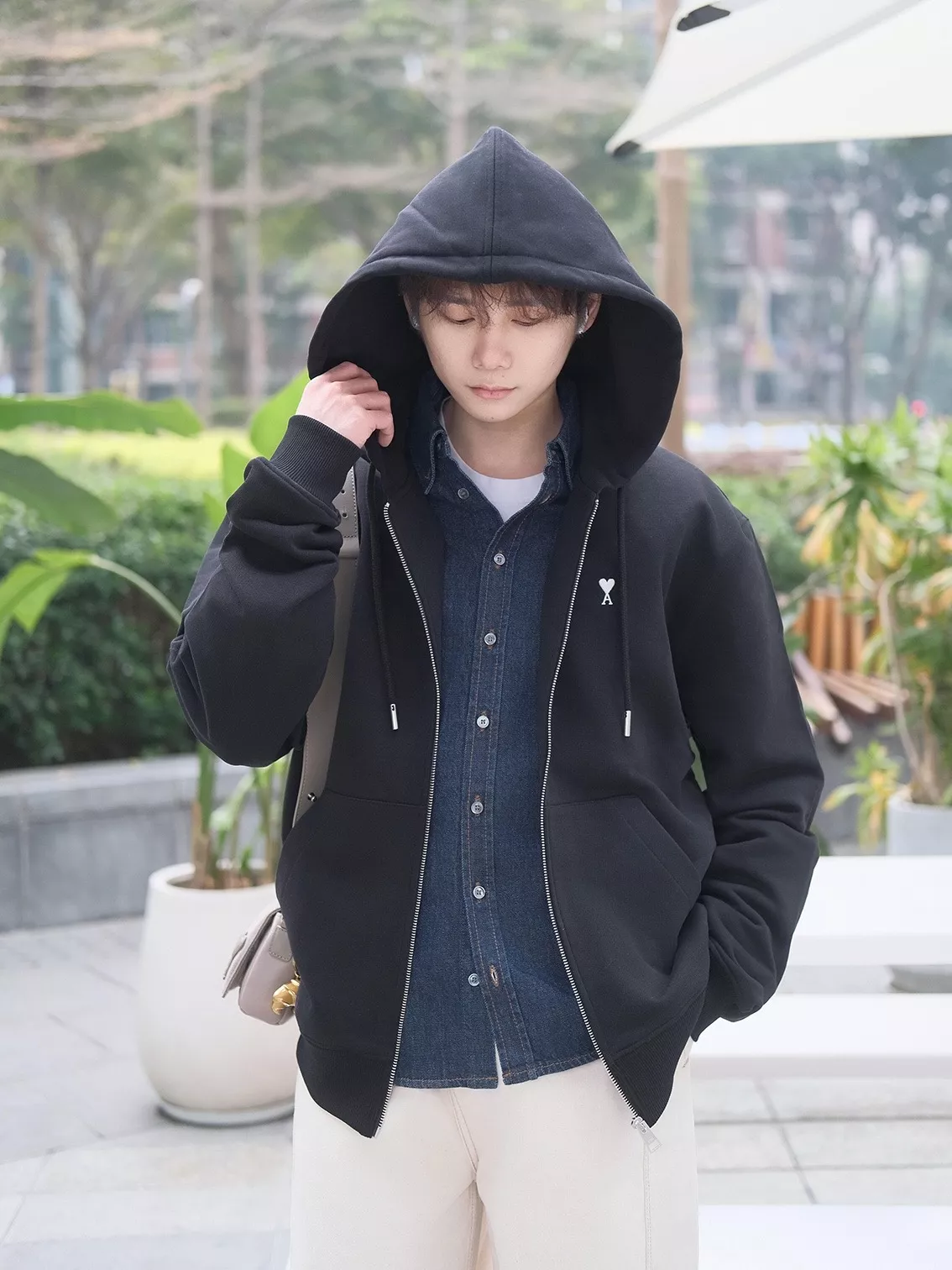 아미 배색 하트 자수 지퍼 후드 재킷 상세 이미지 13