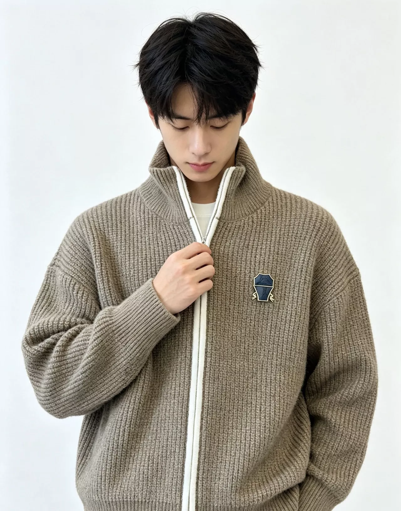 브루넬로쿠치넬리 화이트 지퍼 스탠드칼라 울 니트 가디건 상세 이미지 11