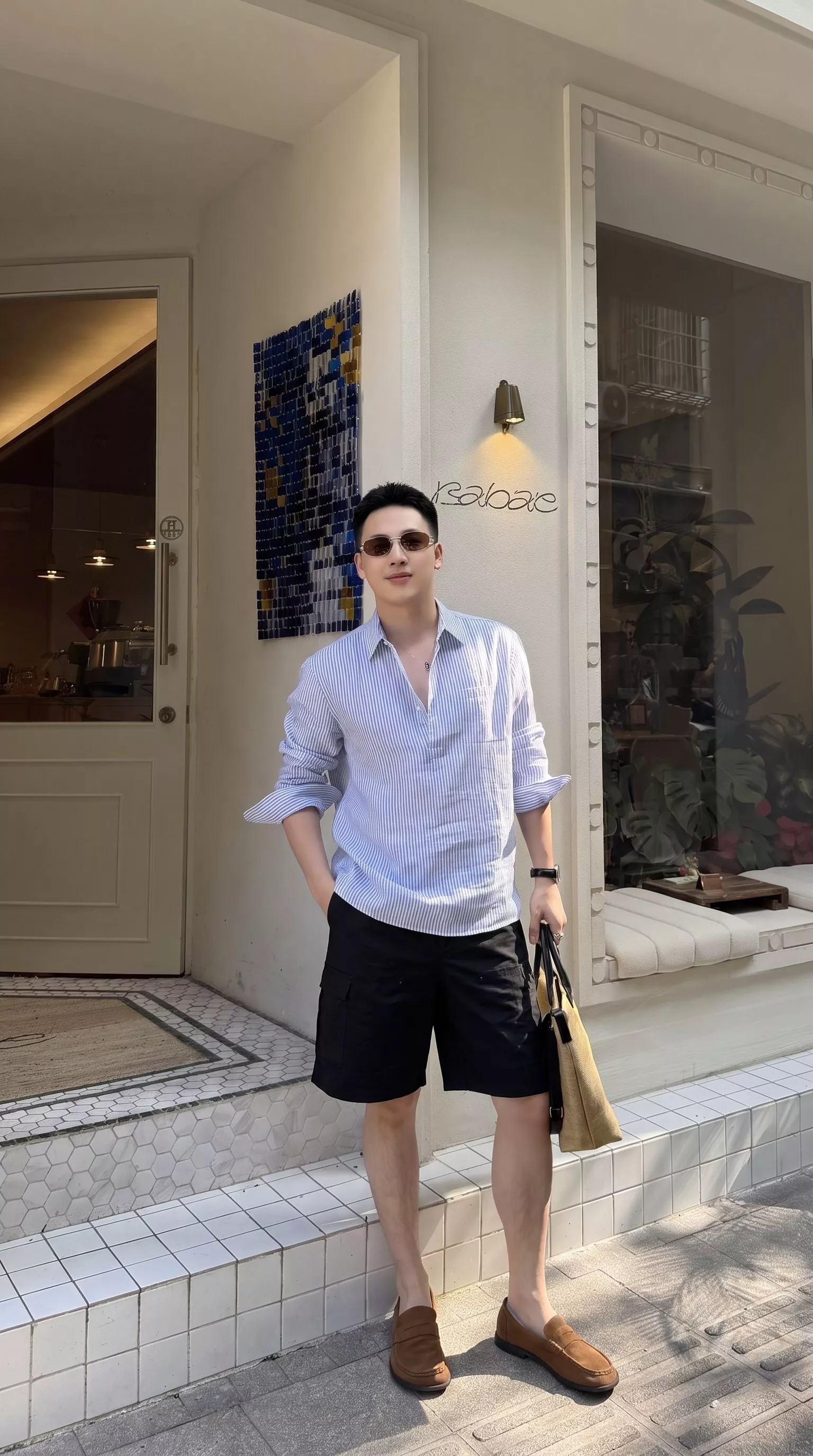 루이비통 금장 디테일 모노그램 체크 하프 팬츠 상세 이미지 13