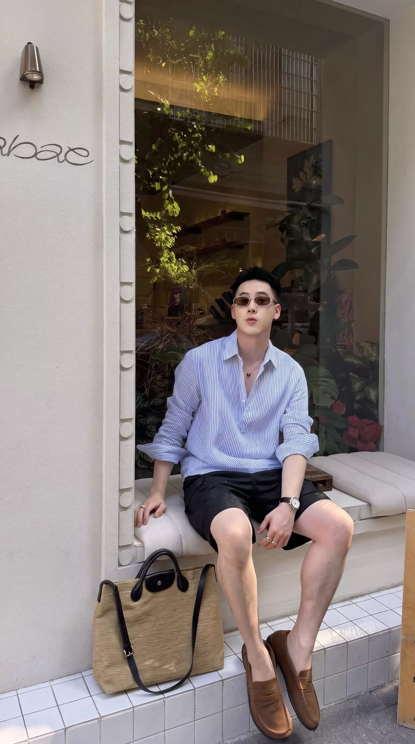 루이비통 금장 디테일 모노그램 체크 하프 팬츠 상세 이미지 12