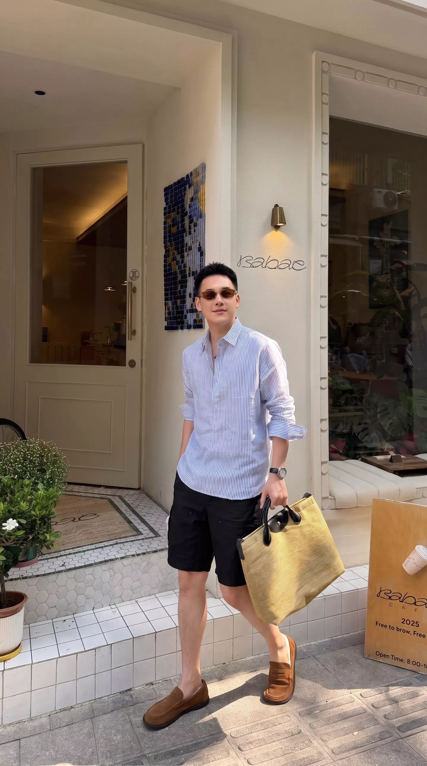 루이비통 금장 디테일 모노그램 체크 하프 팬츠 상세 이미지 15