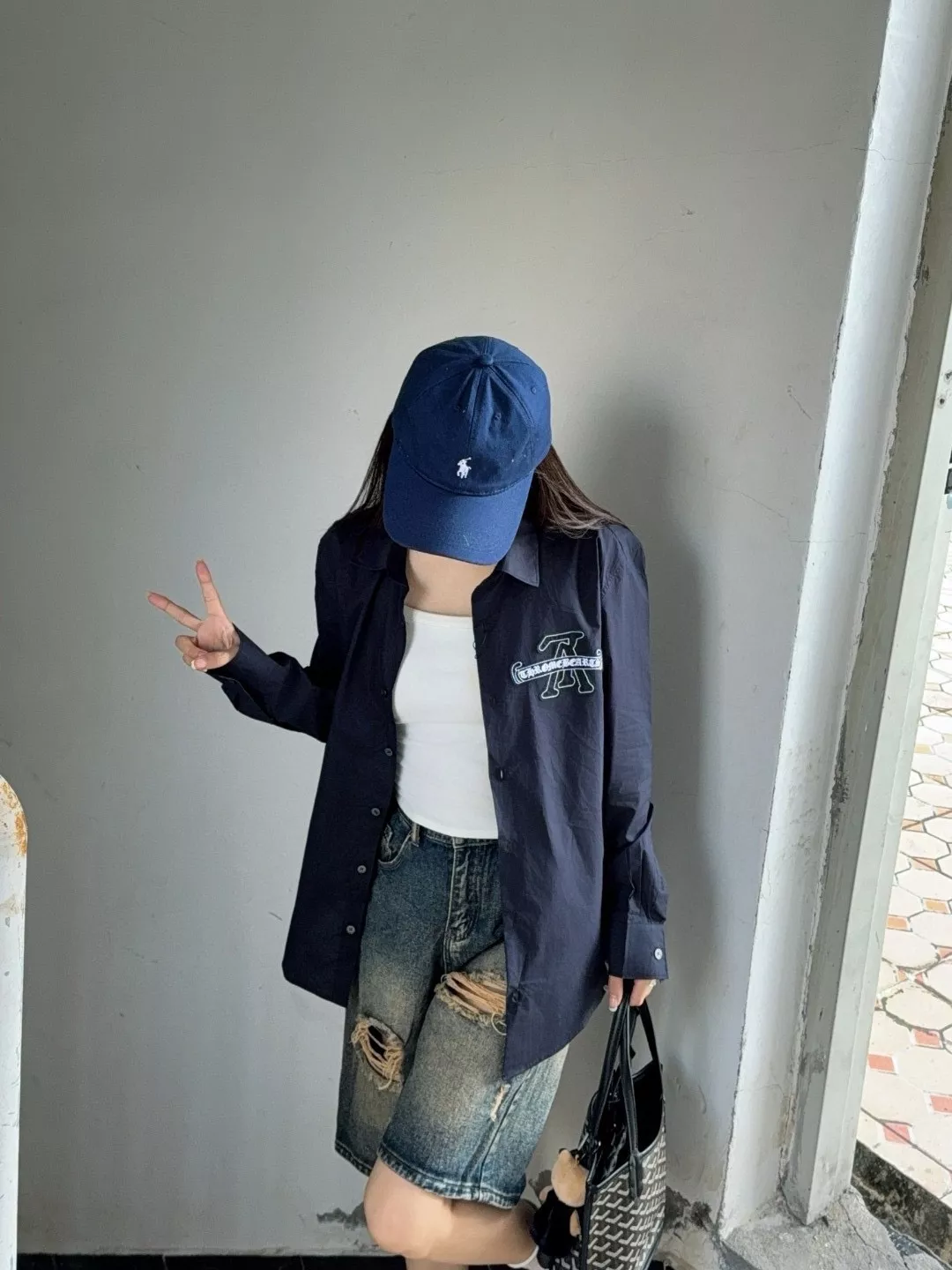 루이비통 자수 로고 긴소매 셔츠 상세 이미지 11
