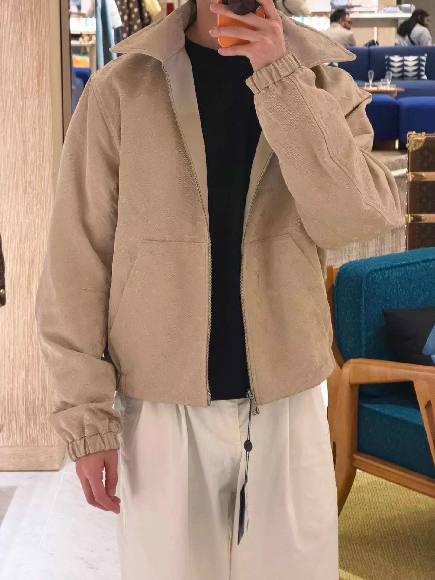 루이비통 체크 패턴 가죽 카라 양면 스트링 재킷 상세 이미지 22
