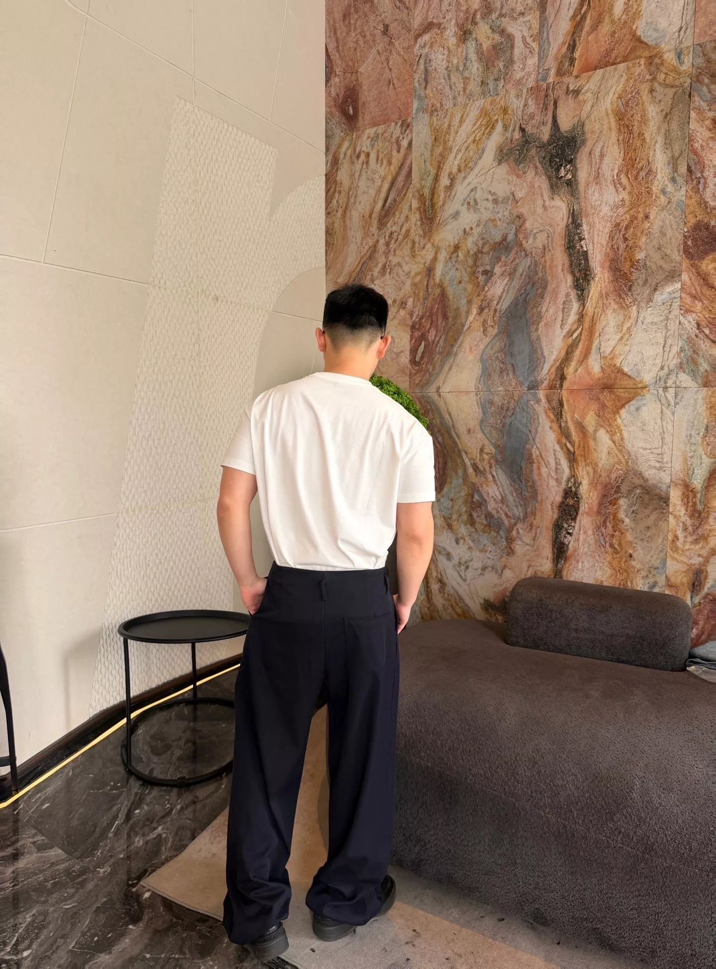 로에베 가죽 패치 포켓 울 캐주얼 팬츠 상세 이미지 19