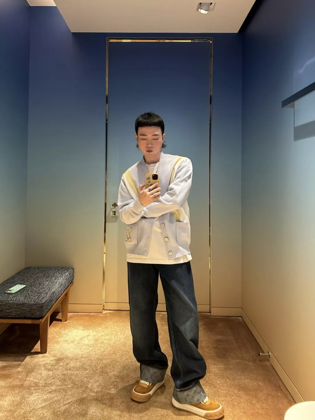 루이비통 플라워 포켓 자수 배색 니트 가디건 상세 이미지 11