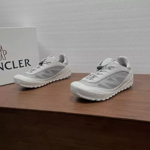몽클레어 스웨이드 메쉬 배색 로우탑 운동화