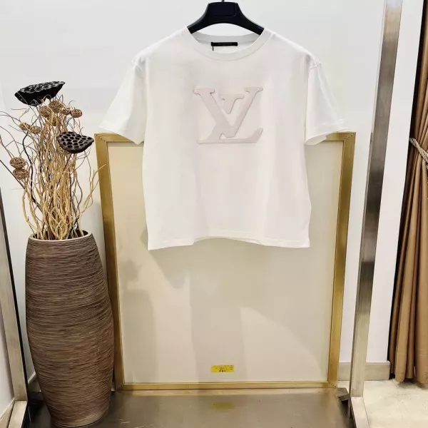 루이비통 레이저 컷 로고 코튼 반소매 티셔츠
