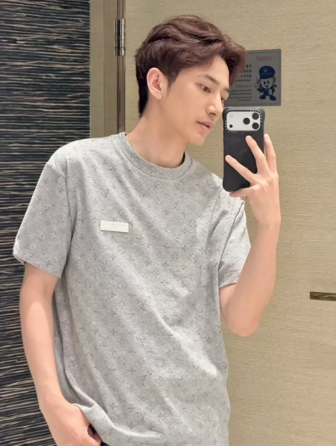 루이비통 모노그램 리플렉티브 코튼 반소매 티셔츠 상세 이미지 15