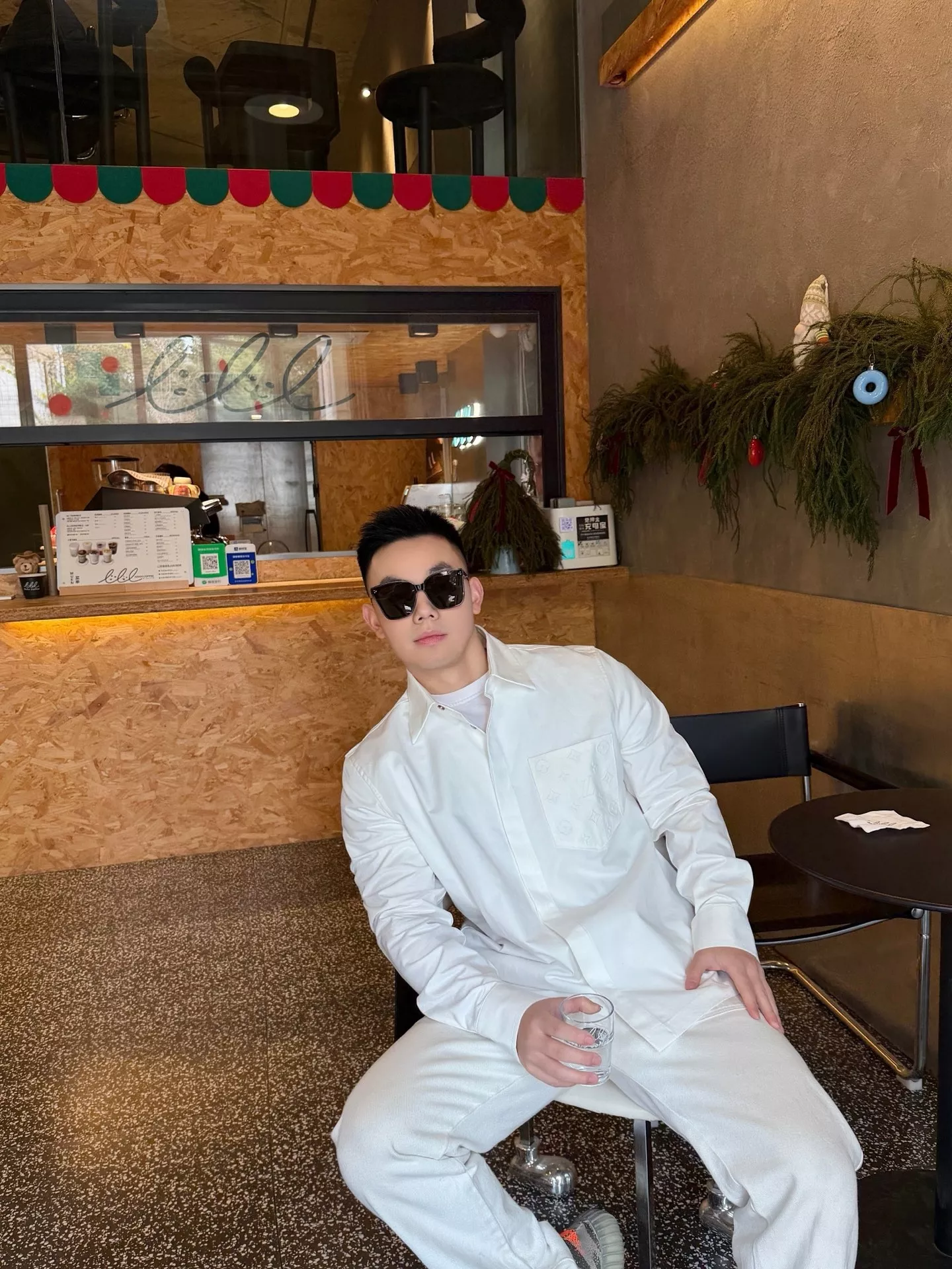 루이비통 엠보 포켓 새틴 코튼 셔츠 상세 이미지 10