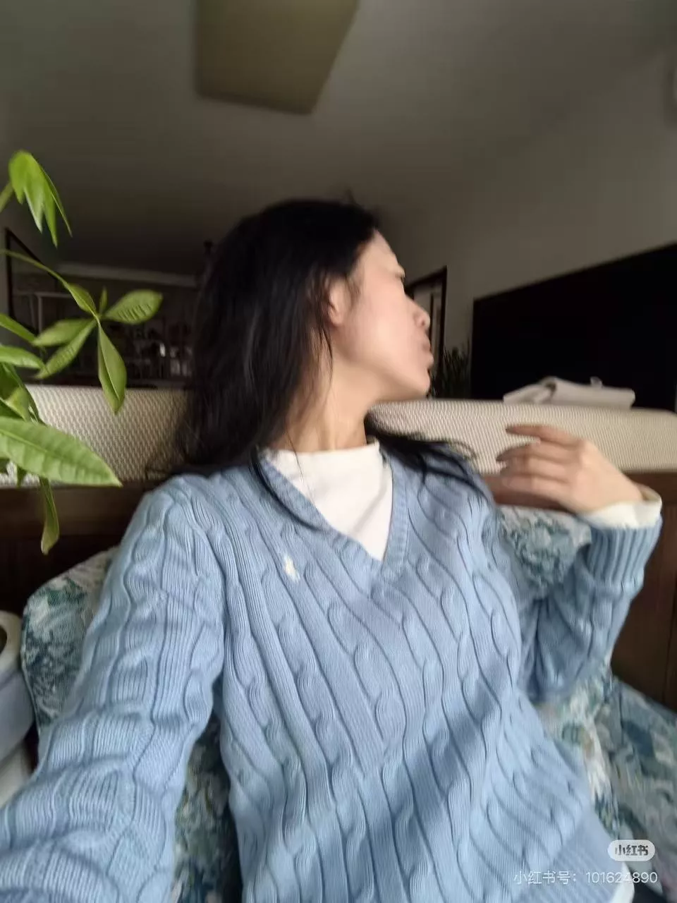랄프로렌 굵은 케이블 브이넥 긴소매 니트 상세 이미지 16