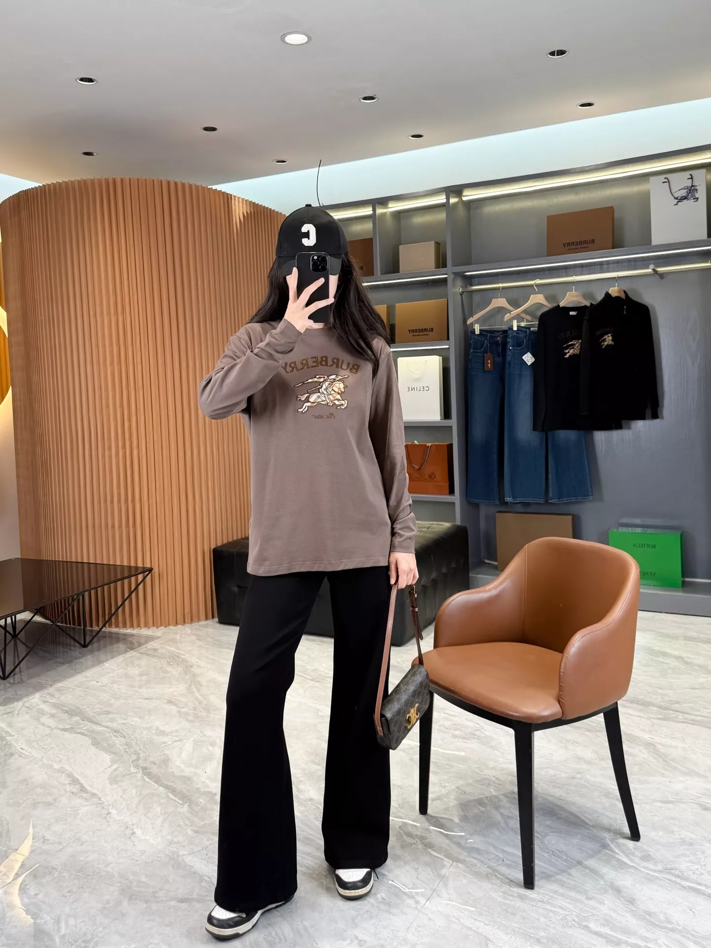 로로피아나 고탄력 워싱 자수 부츠컷 데님 팬츠 상세 이미지 60