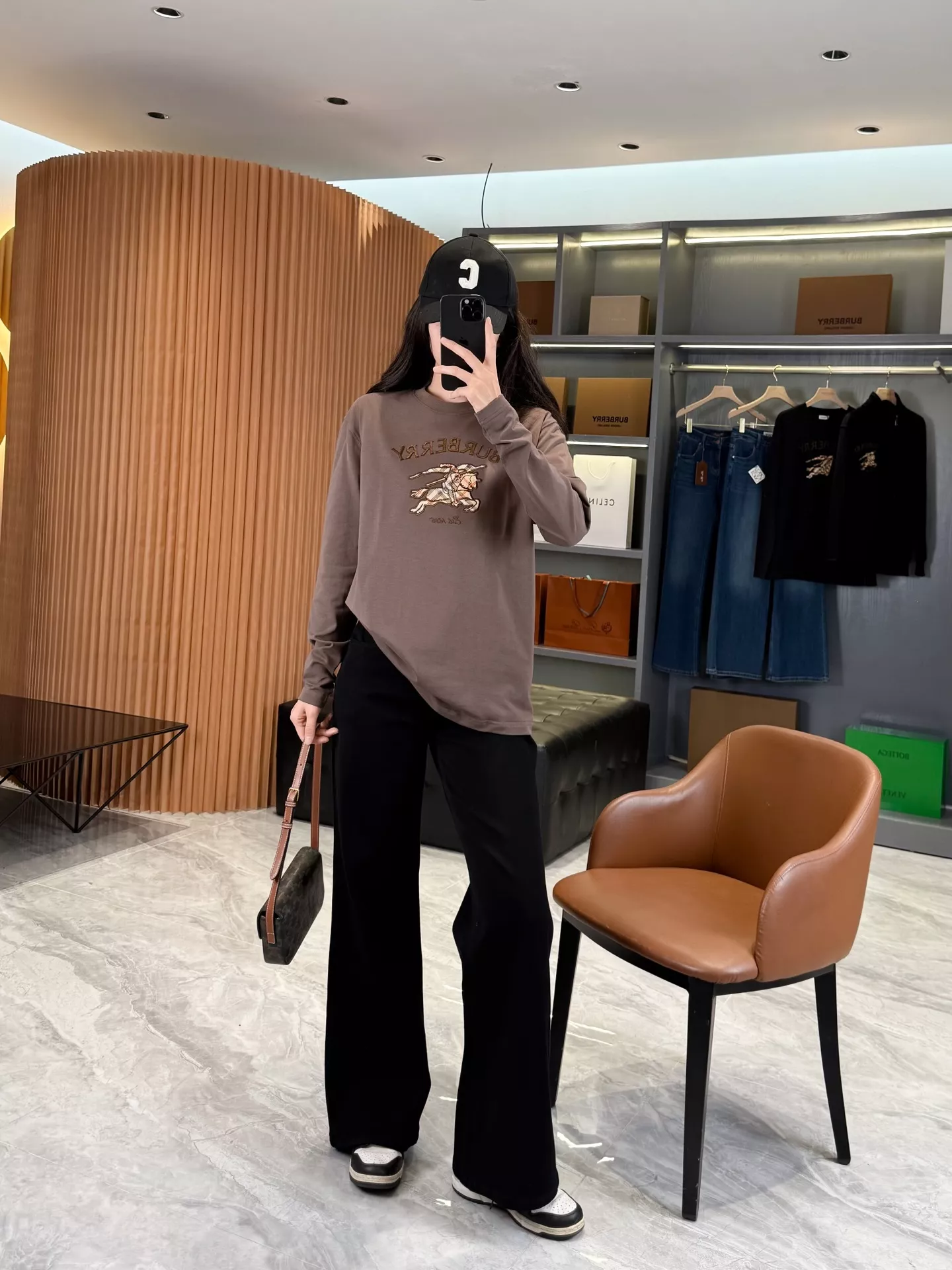 로로피아나 고탄력 워싱 자수 부츠컷 데님 팬츠 상세 이미지 66