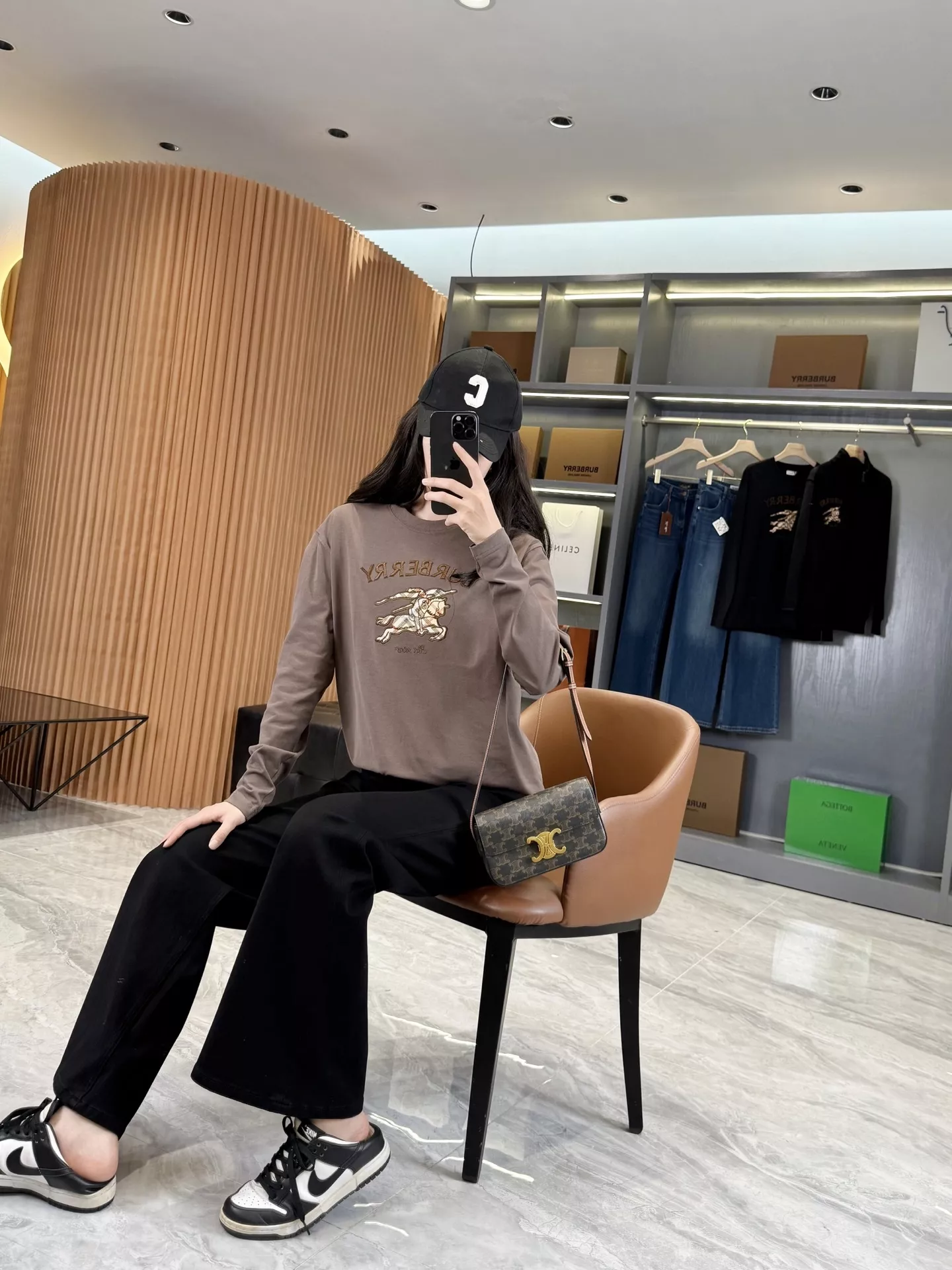 로로피아나 고탄력 워싱 자수 부츠컷 데님 팬츠 상세 이미지 63
