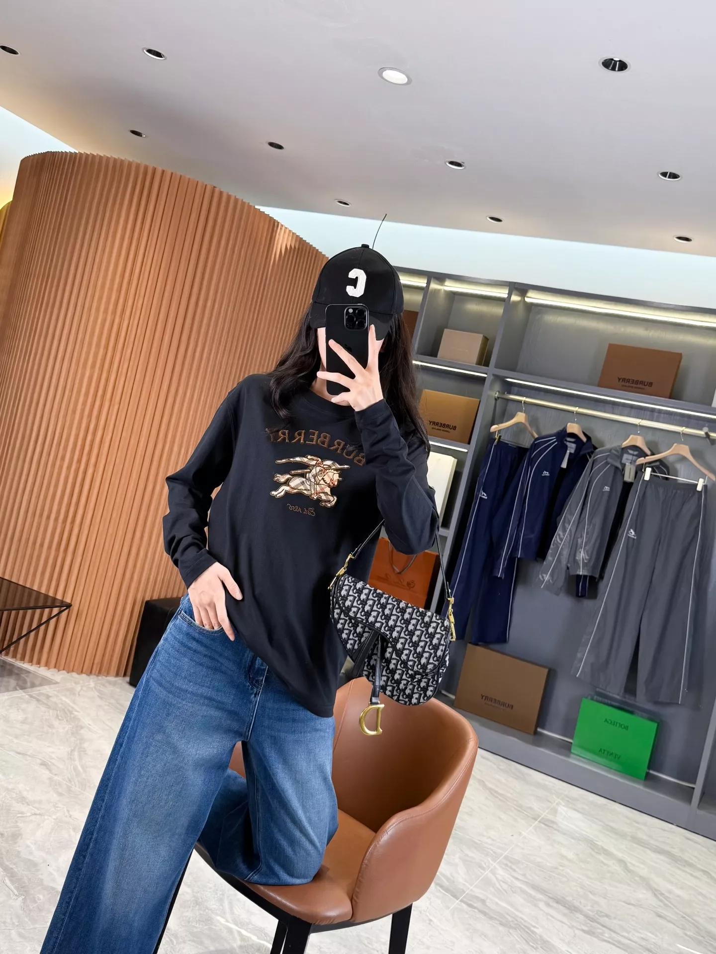 로에베 워시드 자수 와이드 데님 팬츠 상세 이미지 42