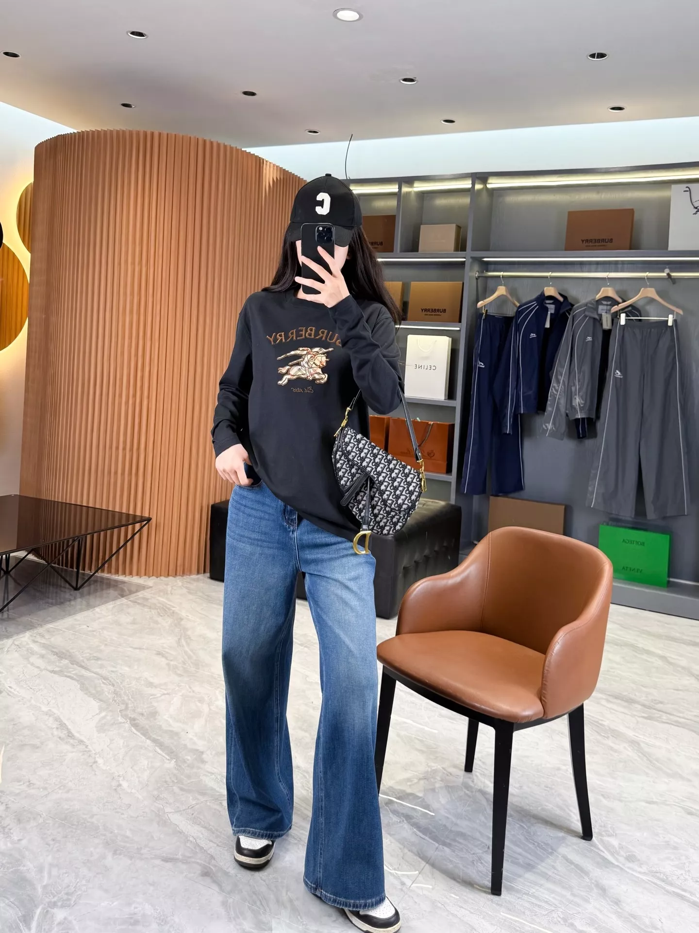 로에베 워시드 자수 와이드 데님 팬츠 상세 이미지 34
