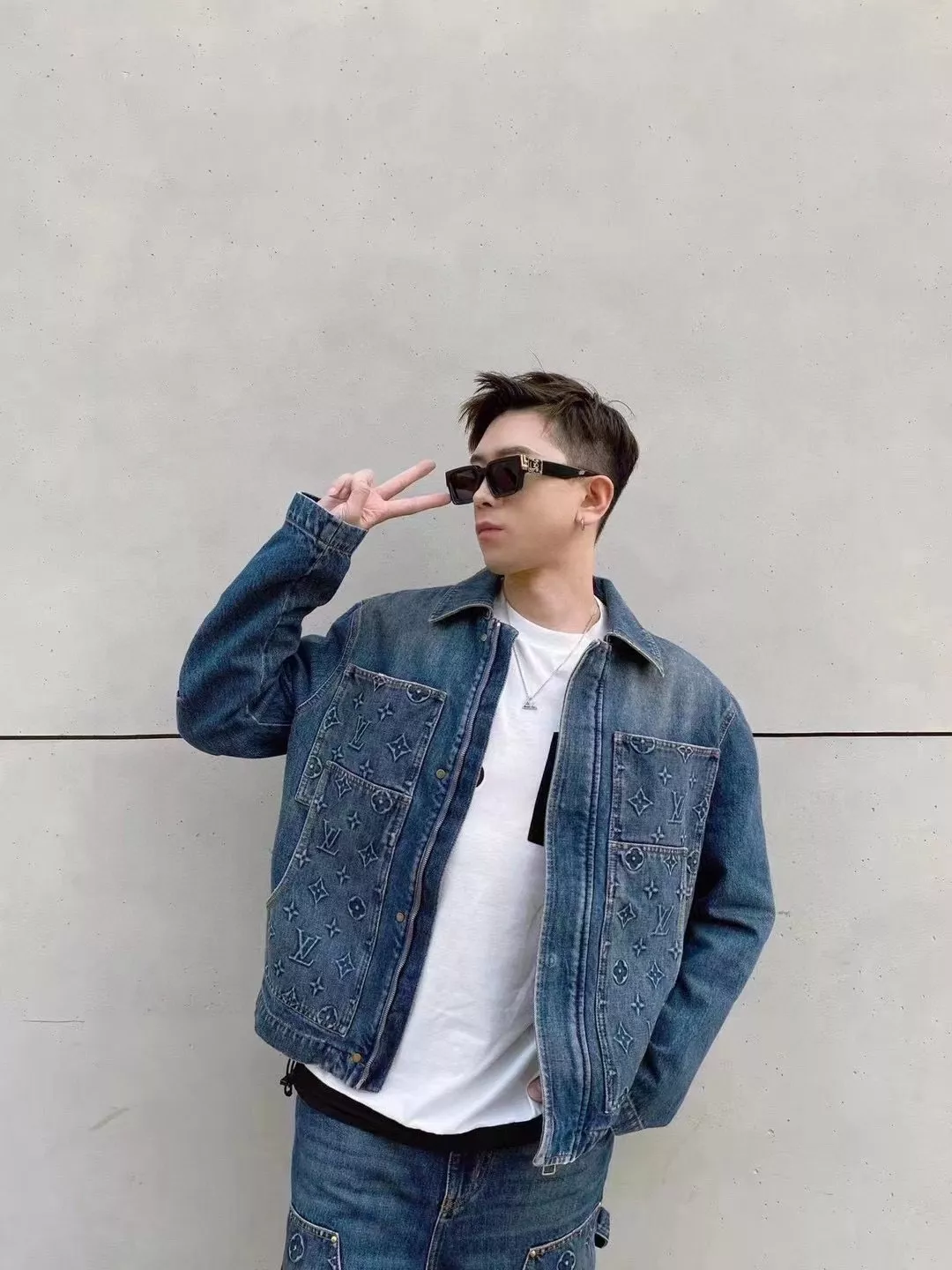루이비통 엠보 모노그램 워싱 데님 재킷 상세 이미지 20