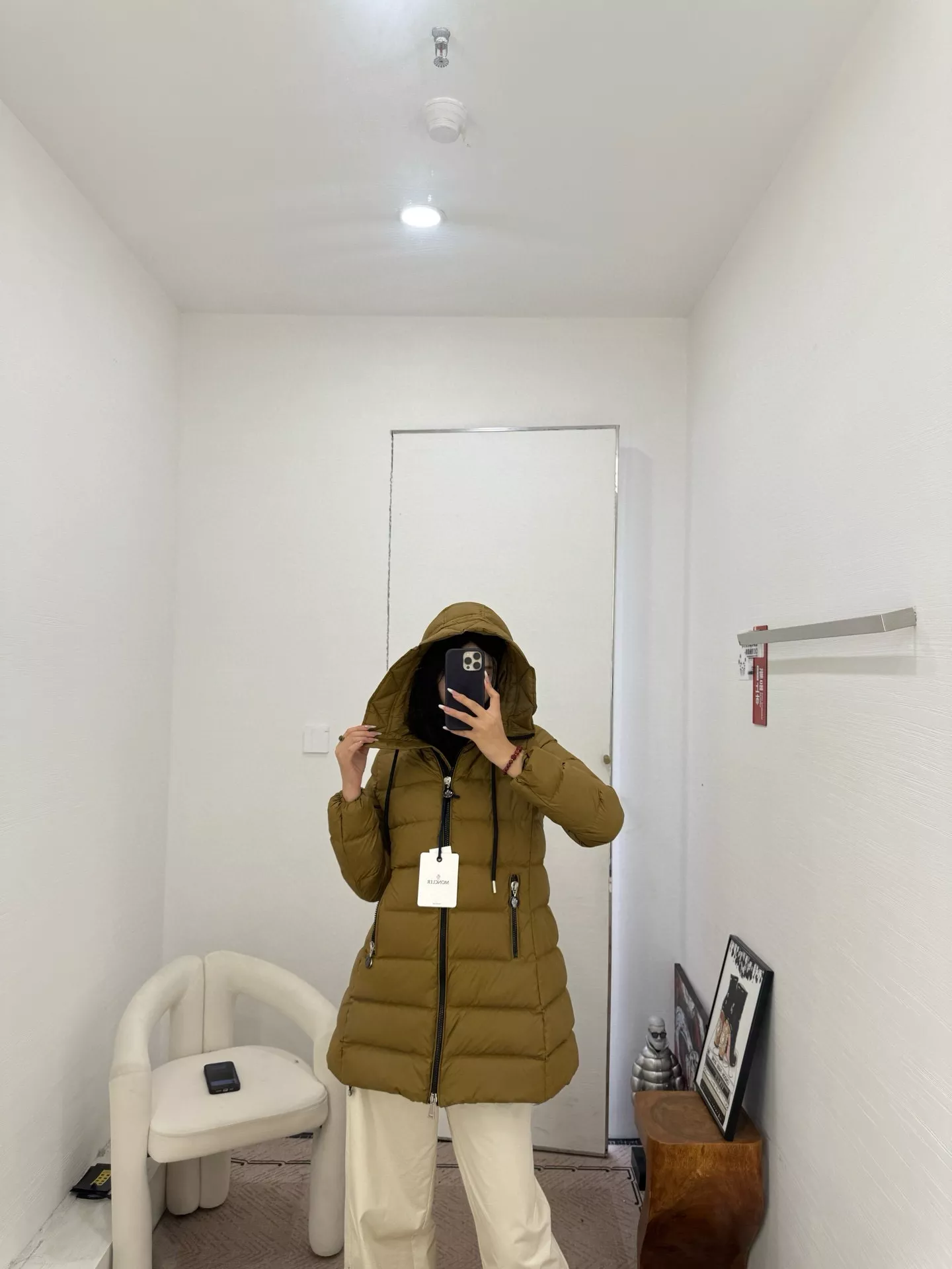몽클레어 에이라인 후드 벨트 미들 패딩 상세 이미지 71