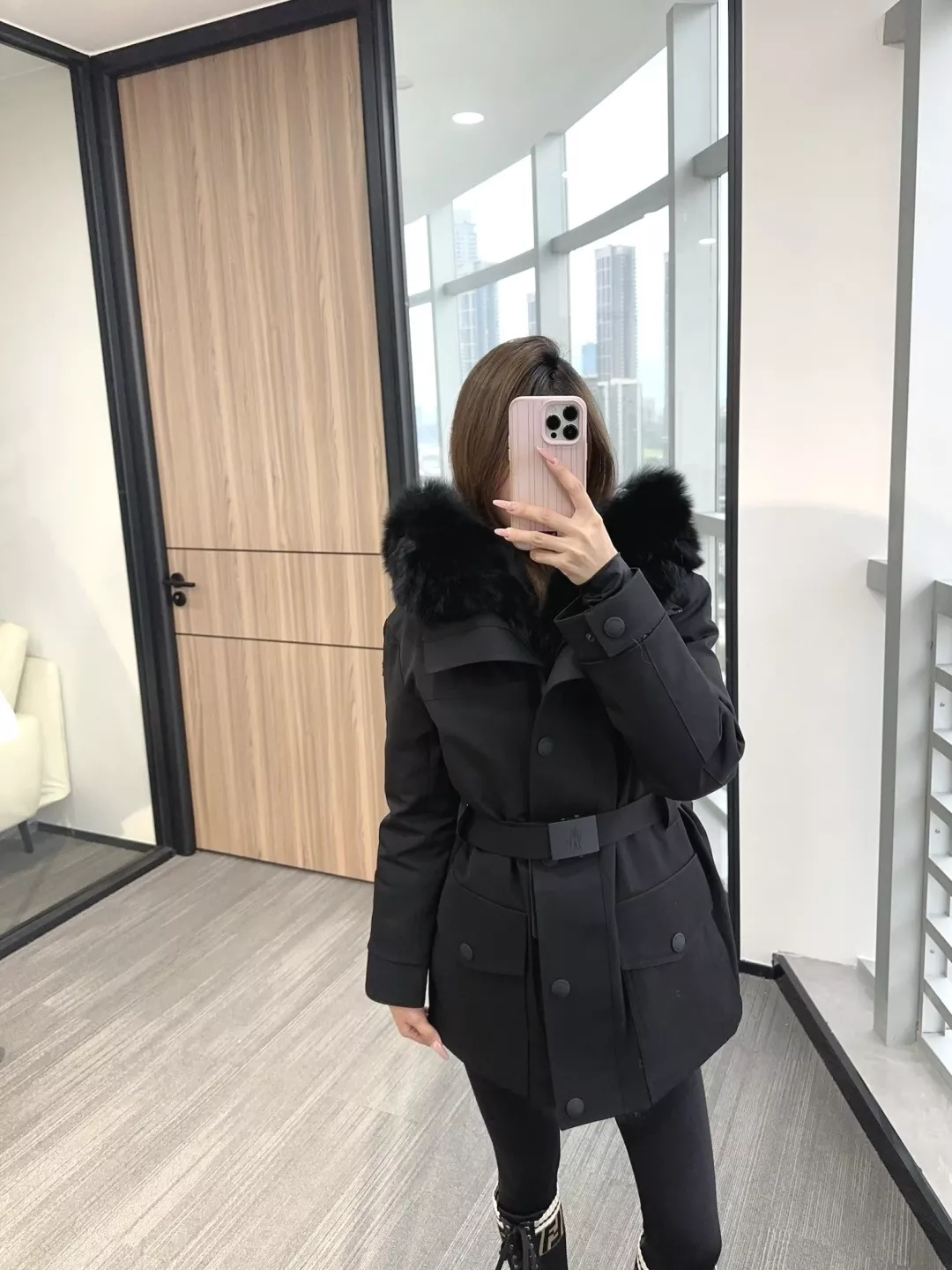 몽클레어 폭스퍼 후드 방수 미들 패딩 상세 이미지 49