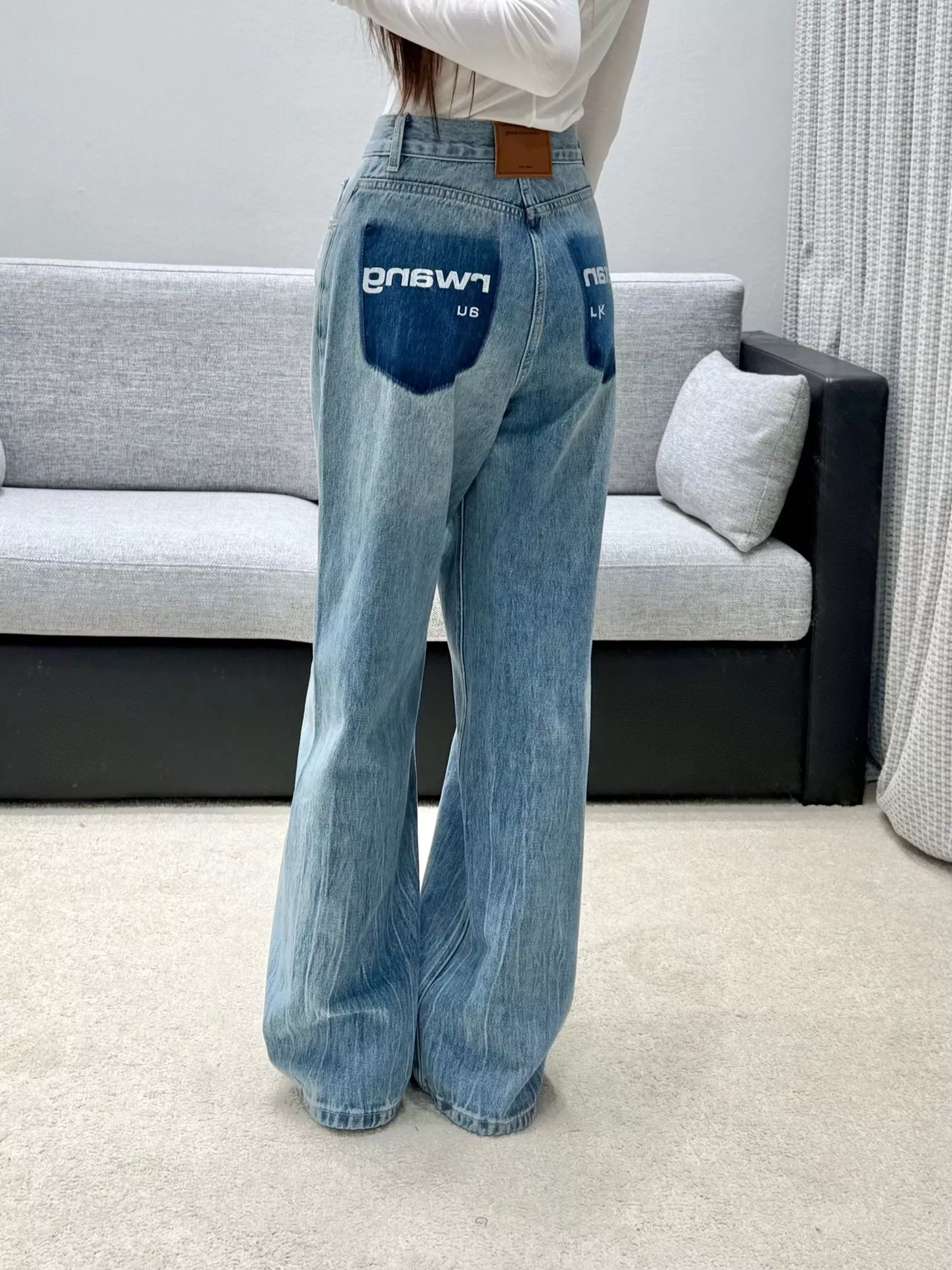 알렉산더왕 워싱 프린트 포켓 와이드 데님 팬츠 상세 이미지 15